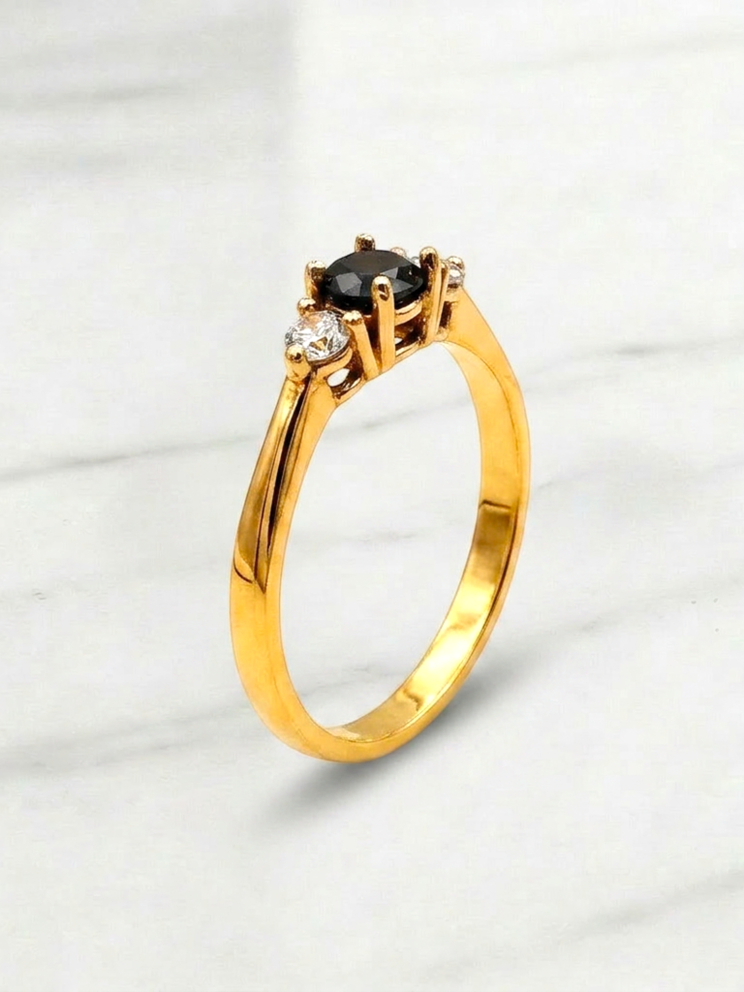 Anillo condesa onix y circón Oro 18k 2