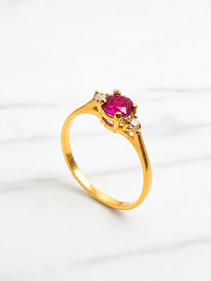 Anillo reina Rubí y circones Oro 18k