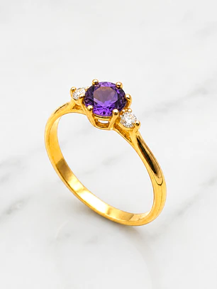 Anillo reina amatista y circones Oro 18k