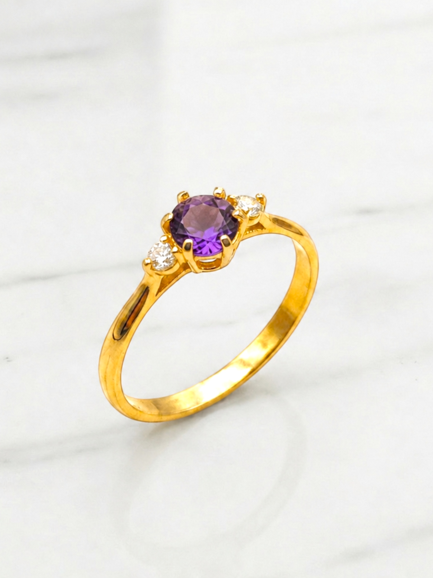 Anillo reina amatista y circones Oro 18k 5