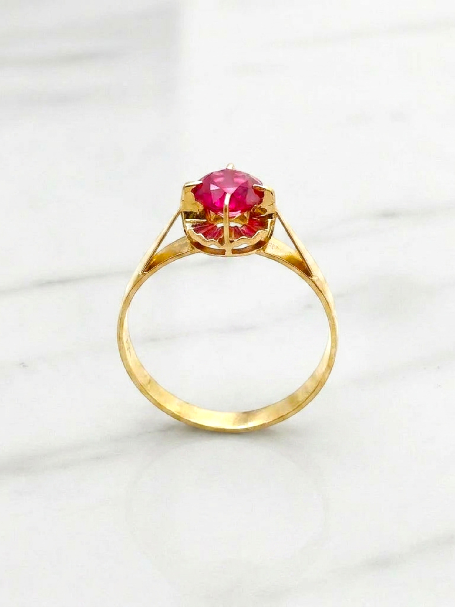Anillo Chatón circular rubí Oro 18k 3