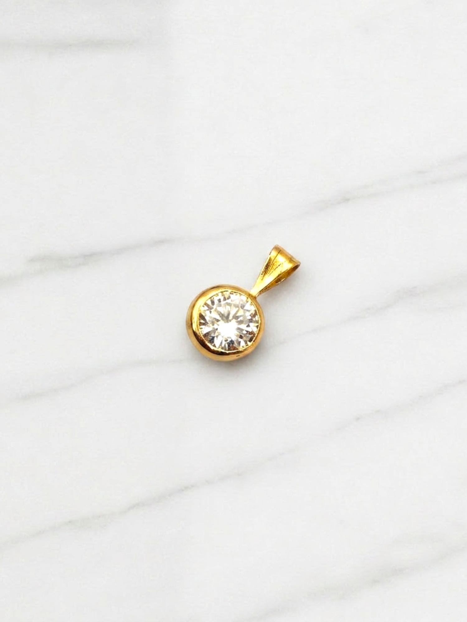 Colgante punto de luz circón Oro 18k 1
