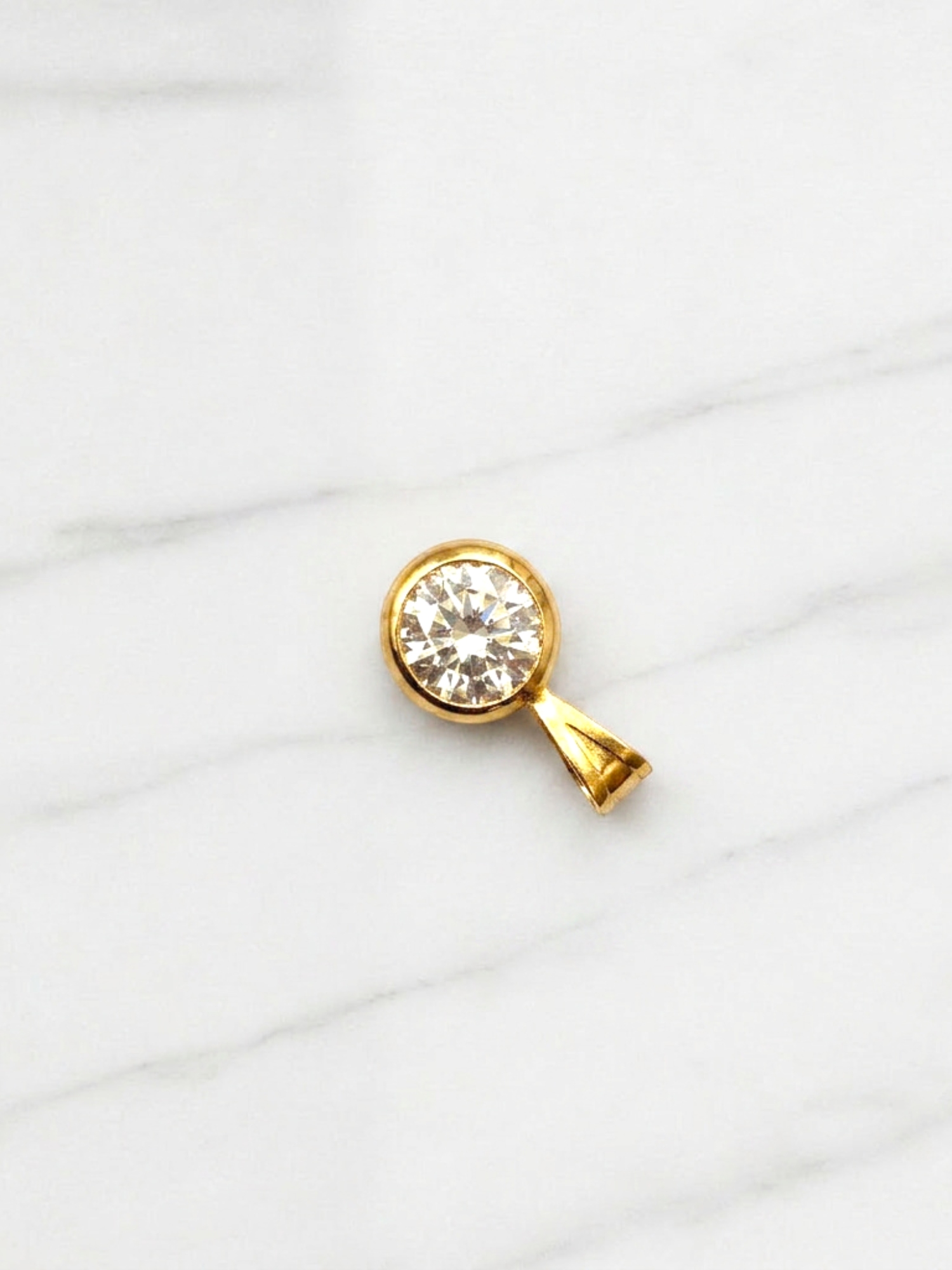 Colgante punto de luz circón Oro 18k 4