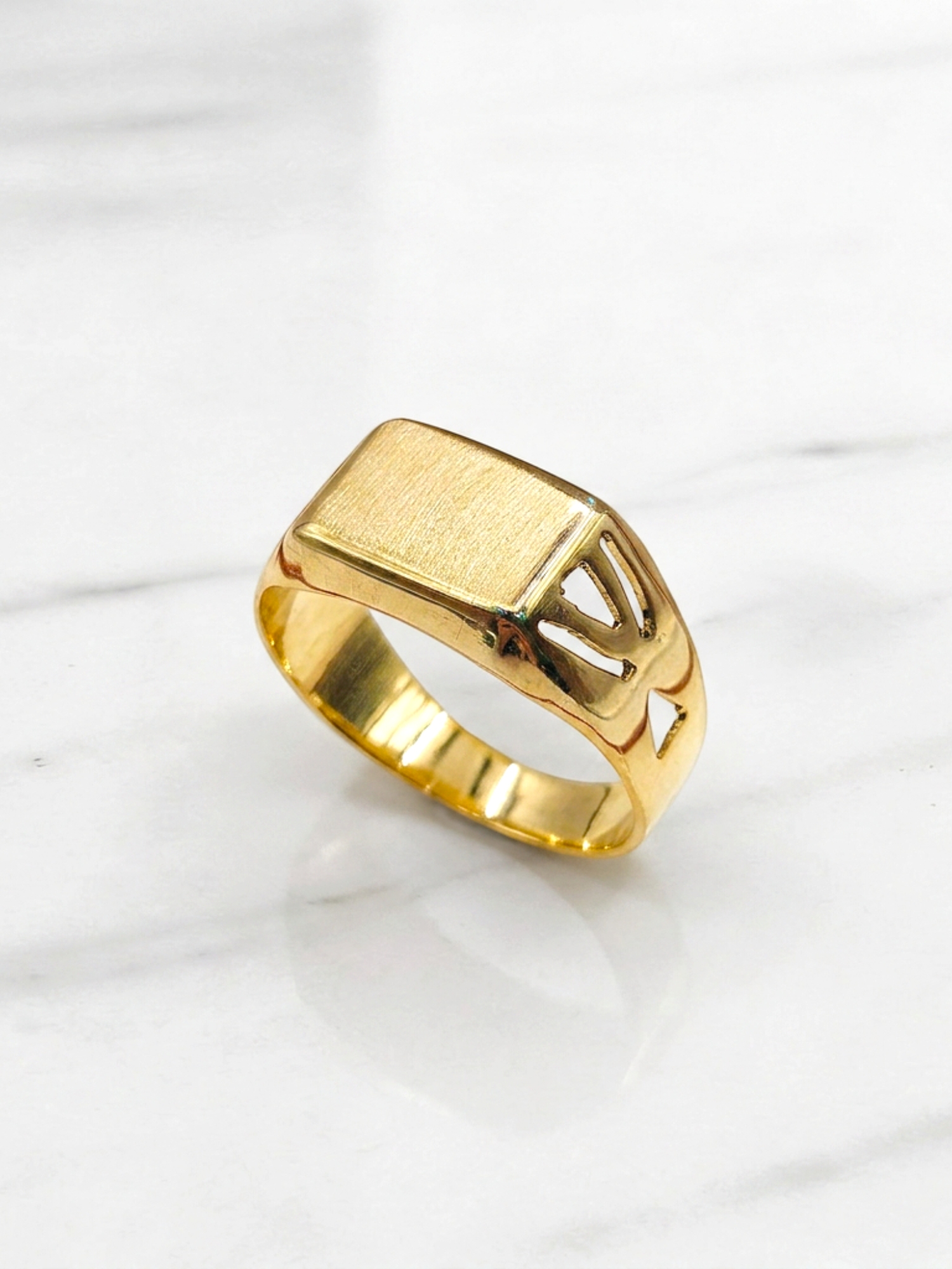 Anillo sello calado rectangulo Oro 18k 3