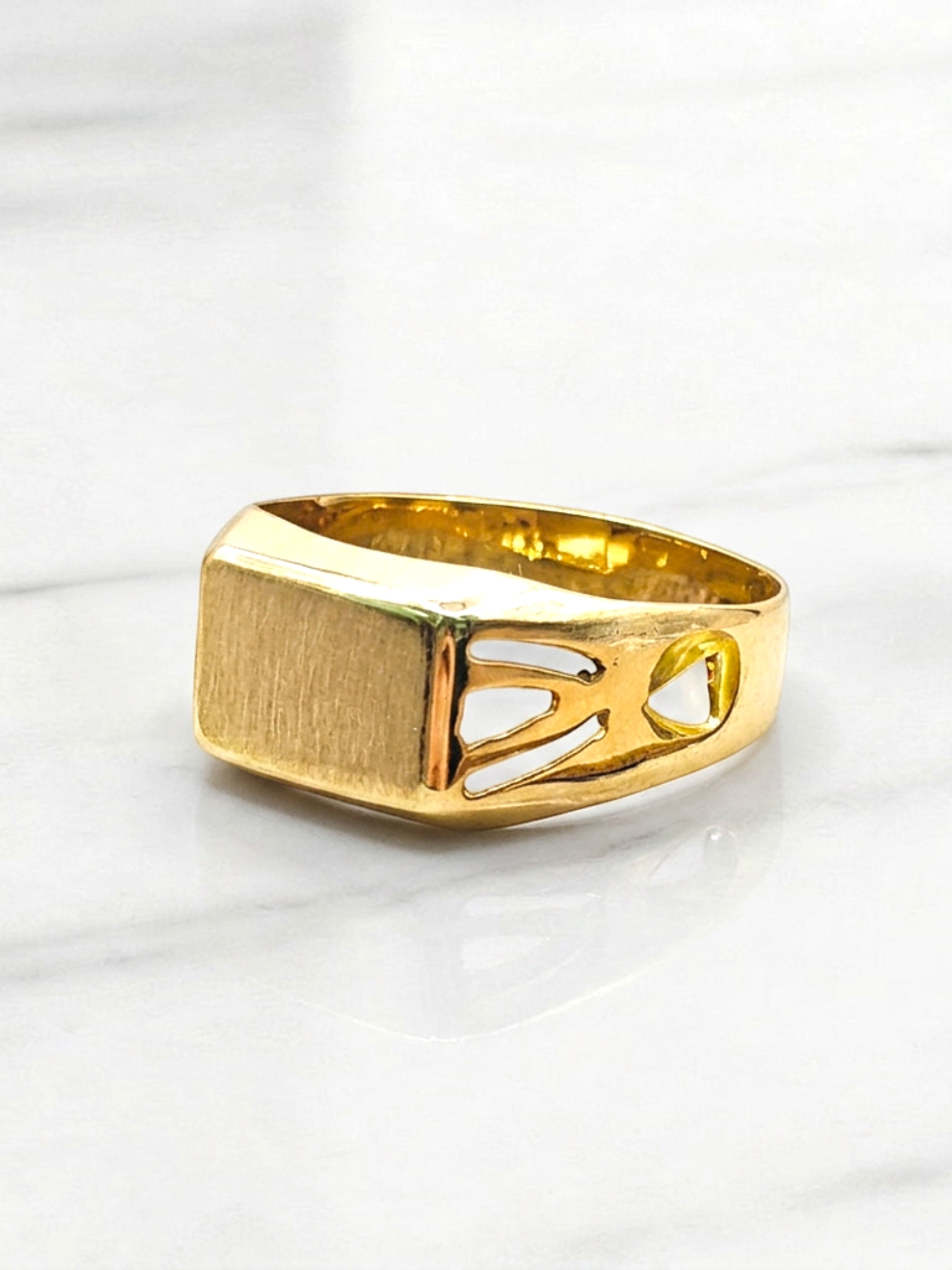 Anillo sello calado rectangulo Oro 18k 5