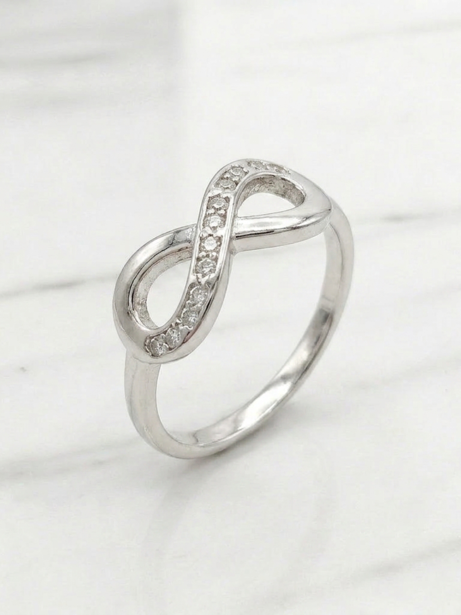 Anillo eterno circónes Oro blanco 18k 5