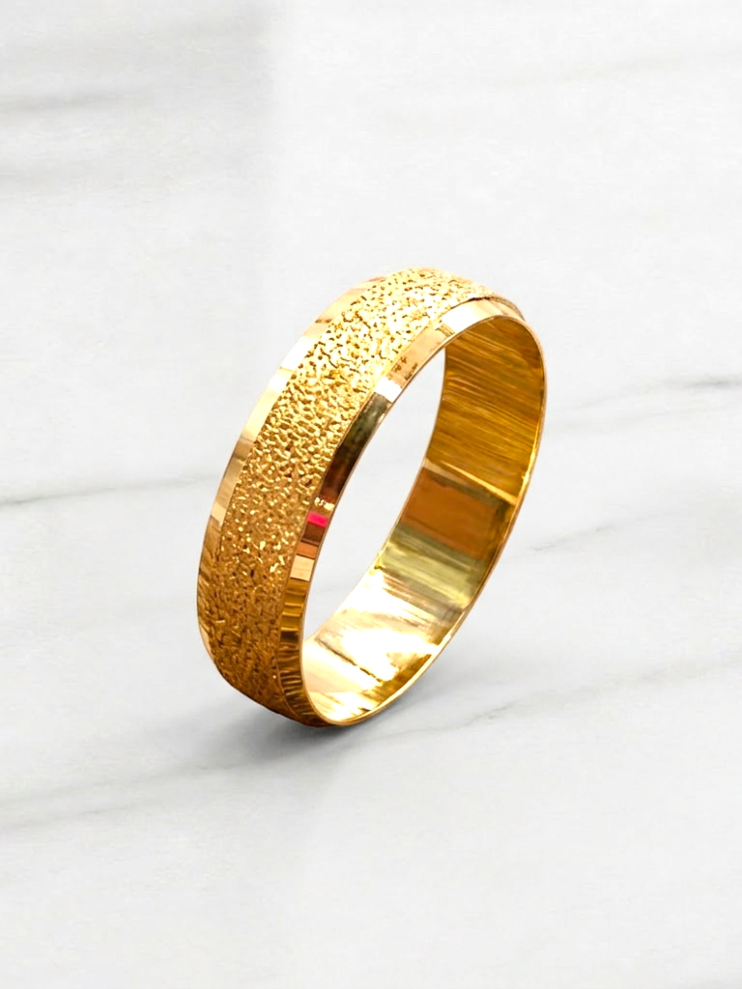 Argolla de matrimonio tallada bordes 5 mm Oro 18k 5