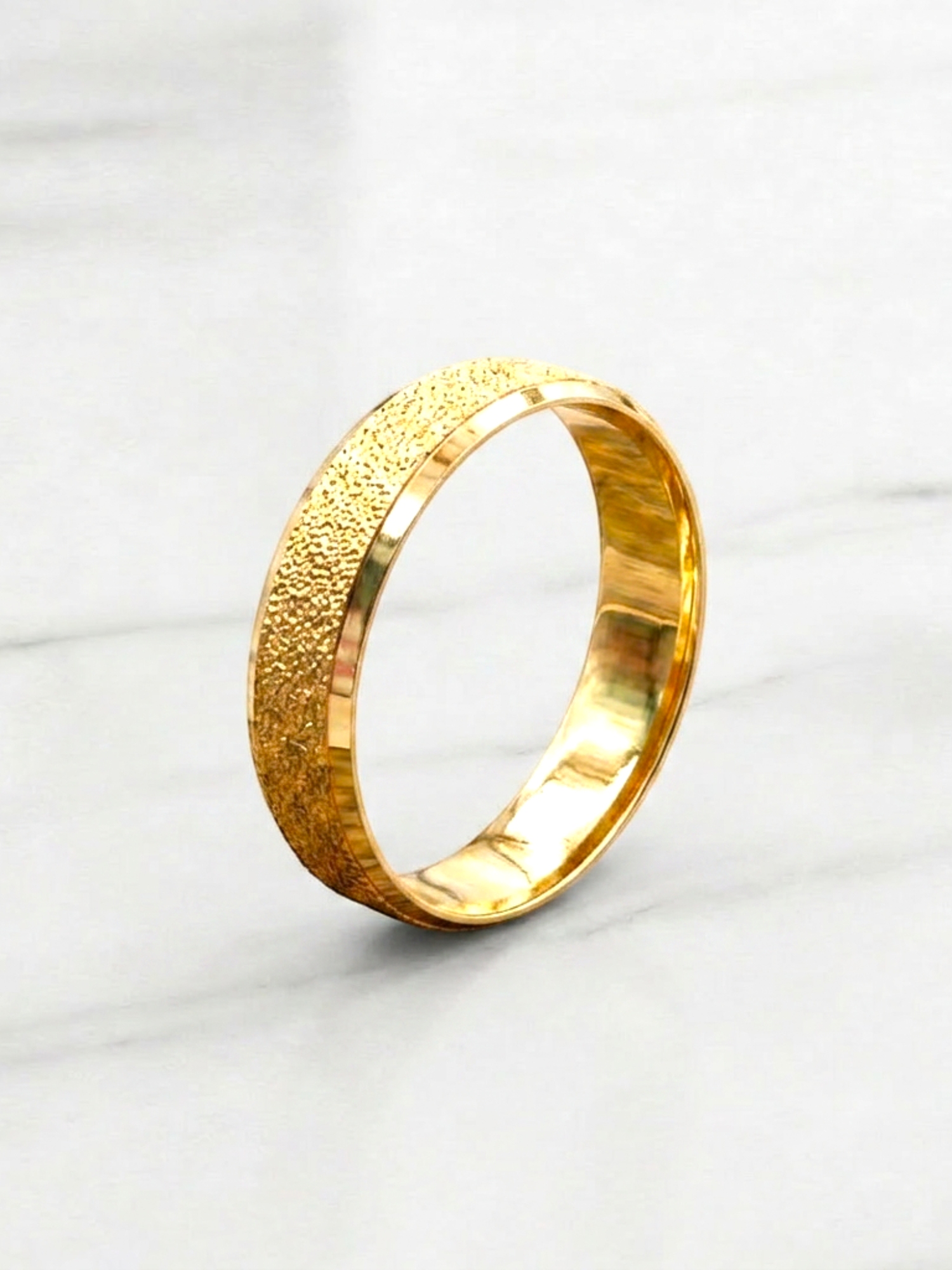 Argolla de matrimonio tallada bordes 5 mm Oro 18k 6