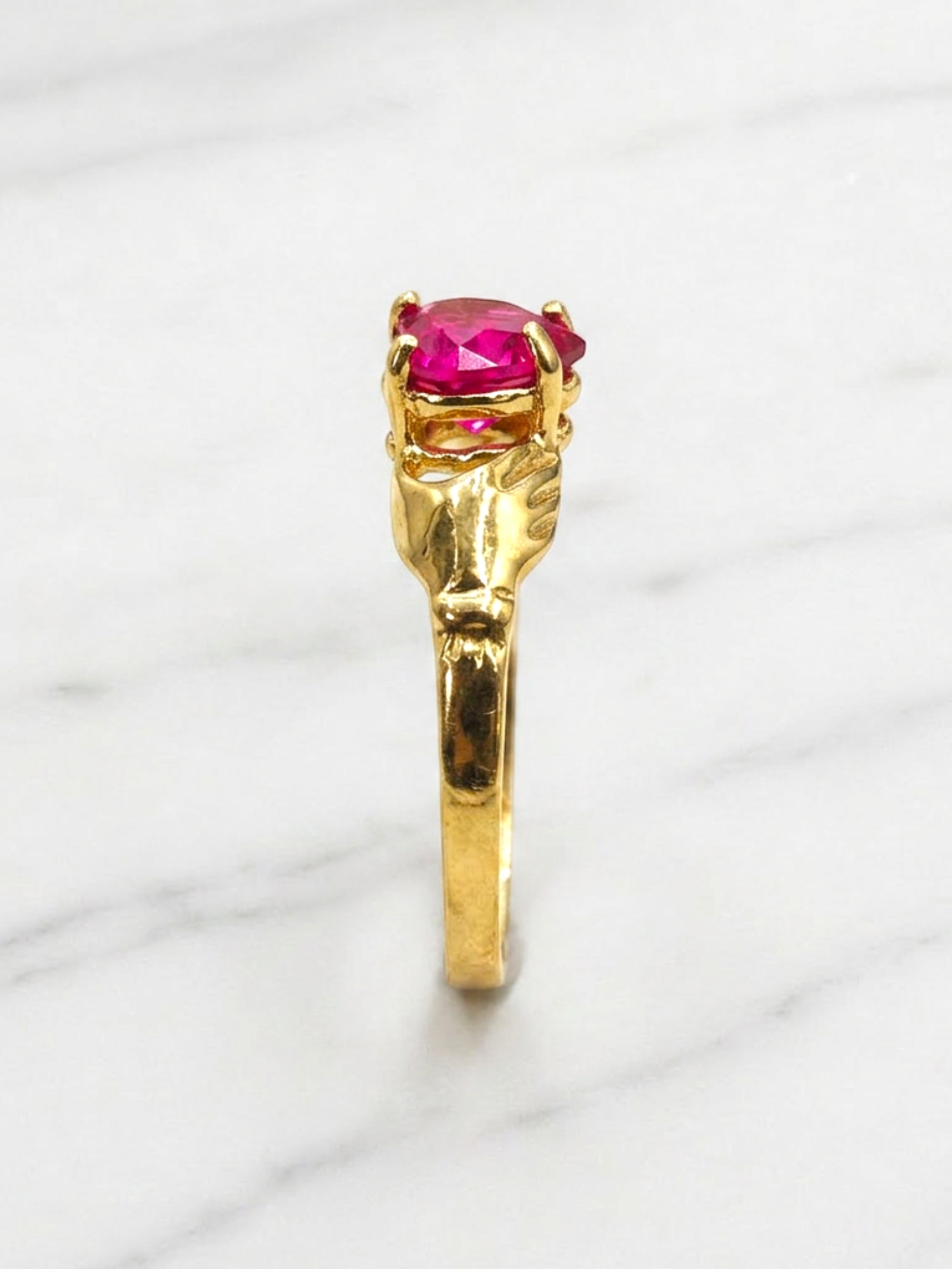 Anillo manitos con corazón rubí Oro 18k 2