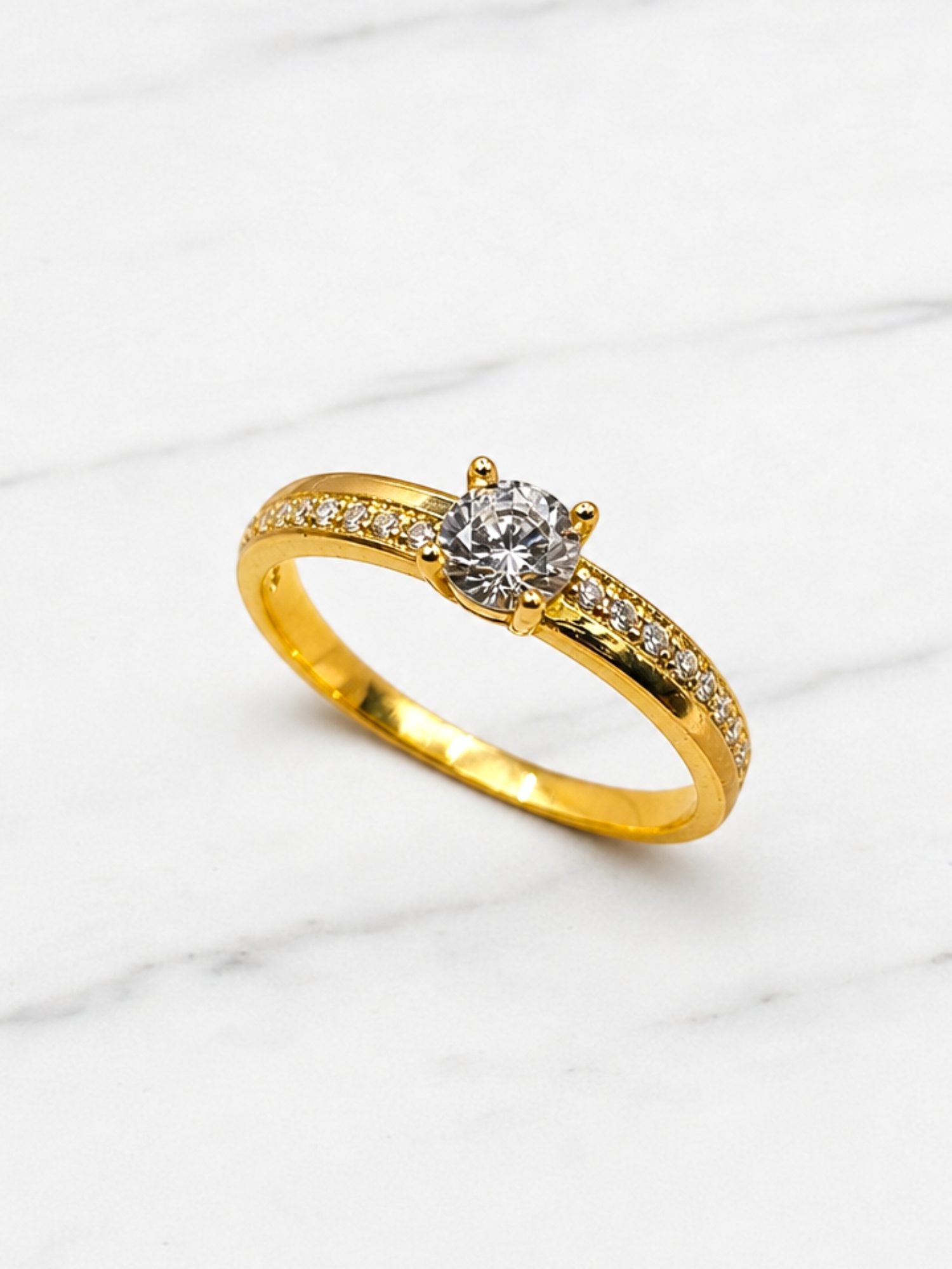 Anillo medio cintillo princesa 2.5 grs Oro 18k 4