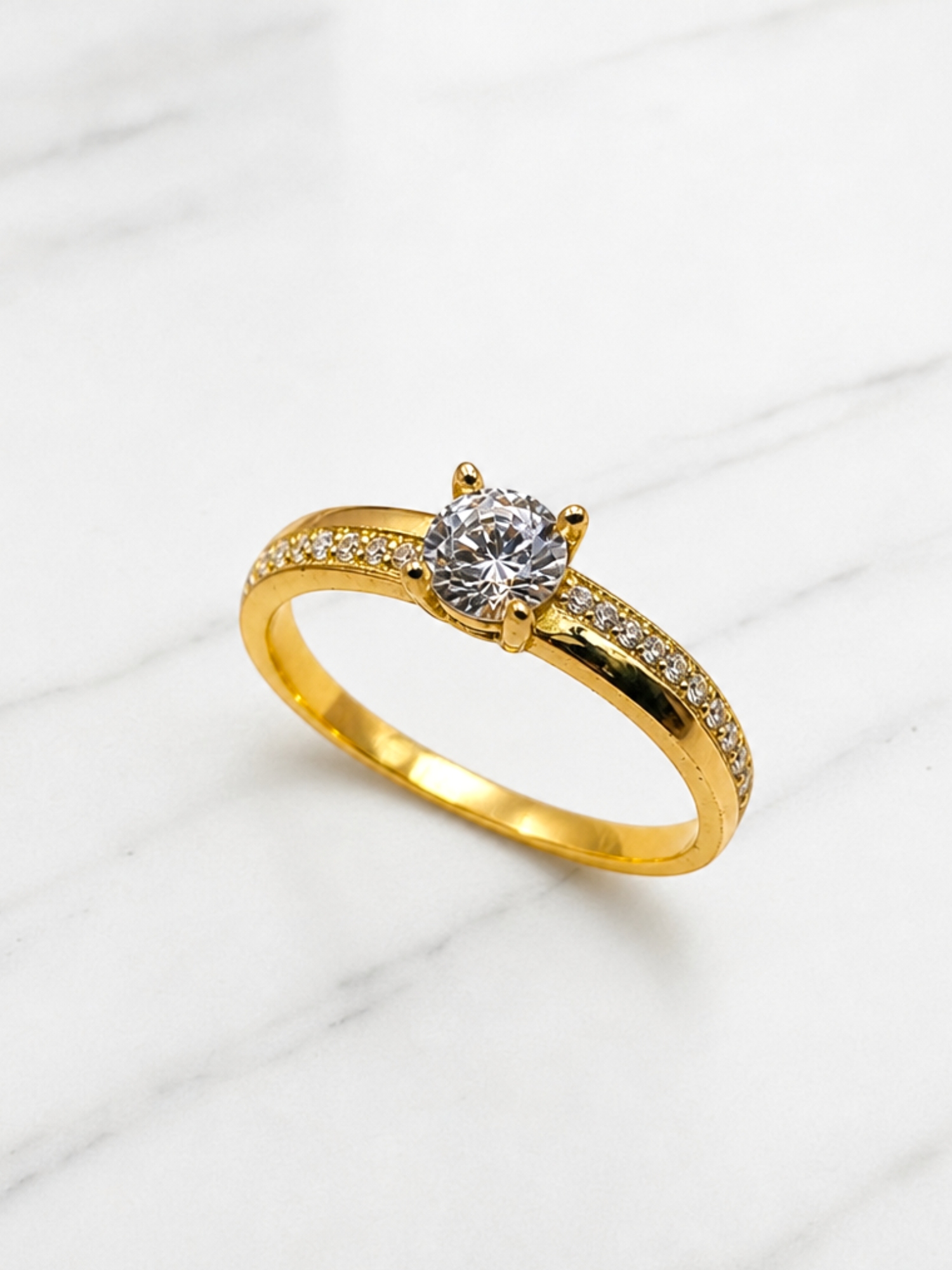 Anillo medio cintillo princesa 2.5 grs Oro 18k 1