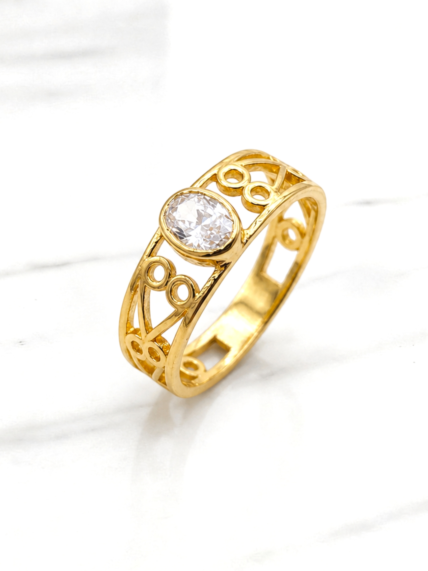 Anillo gloria circónes Oro 18k 4