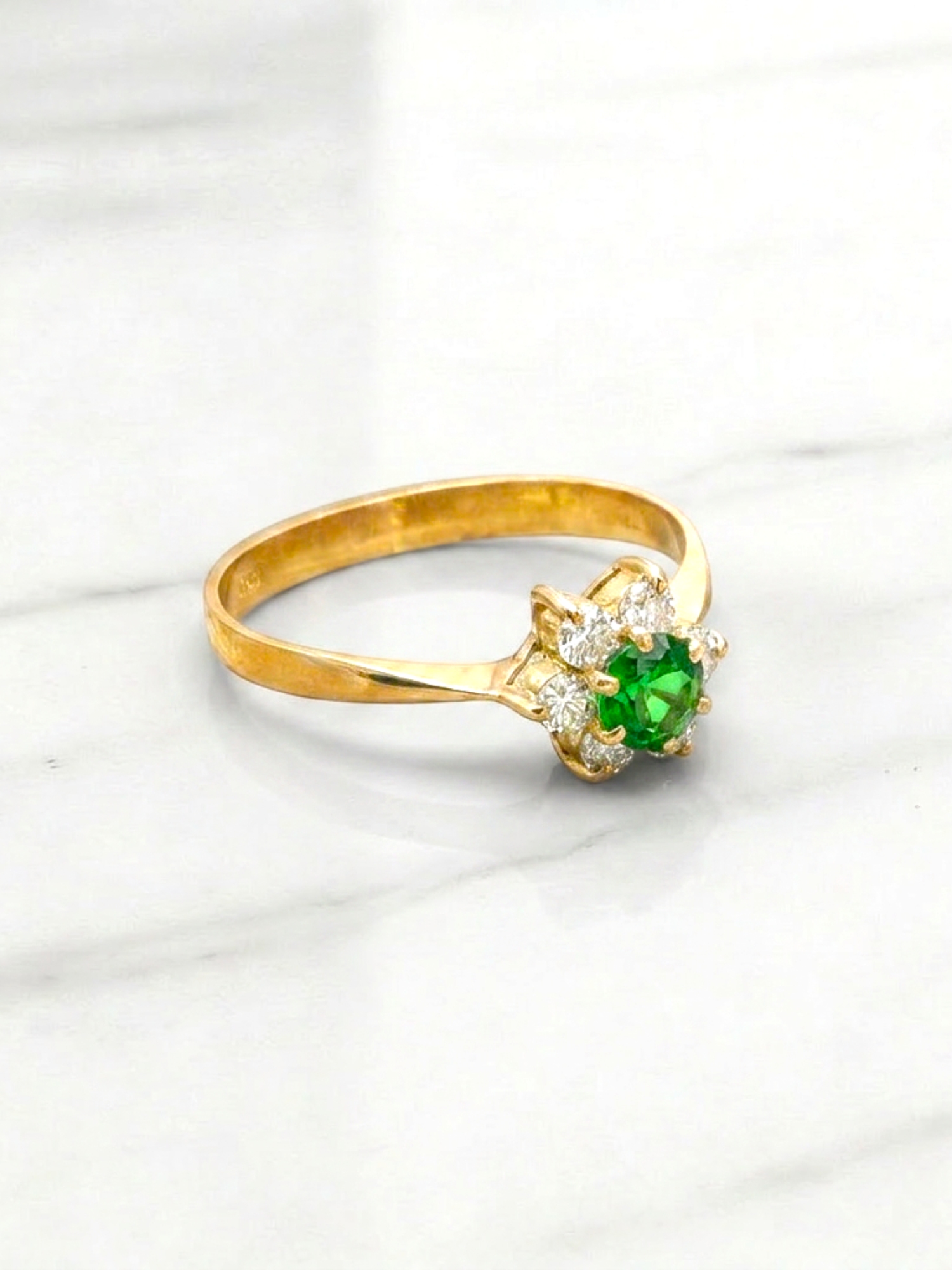 Anillo rosa esmeralda con circónes Oro 18k 3