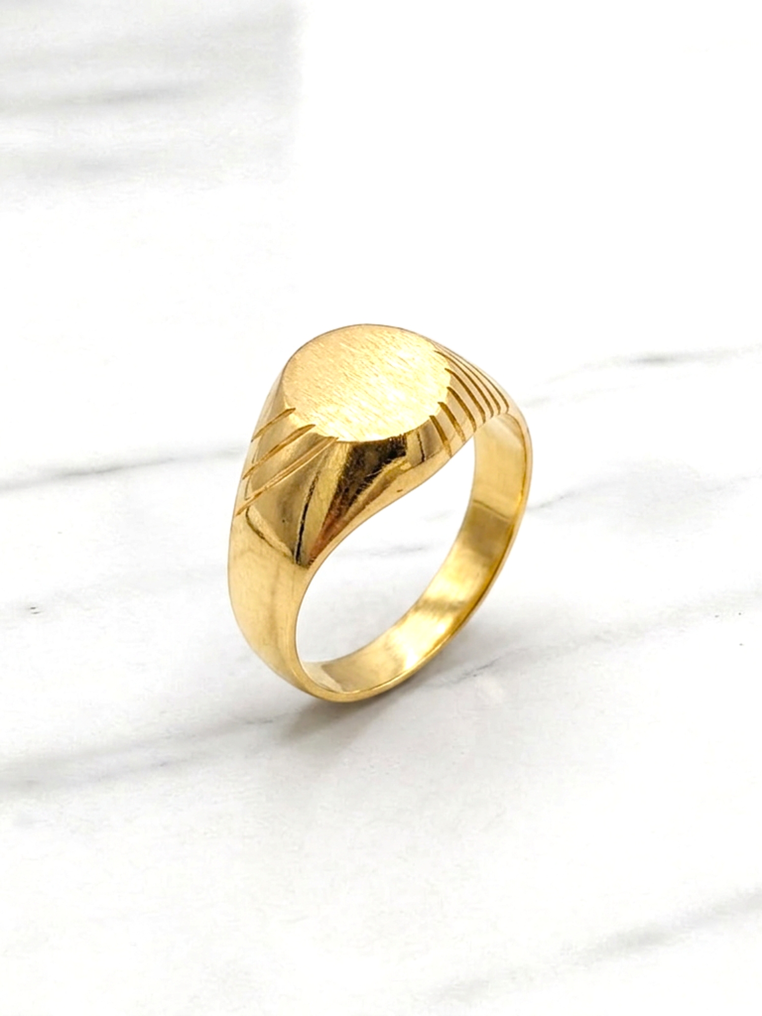 Anillo sello tallado Oro 18k 4