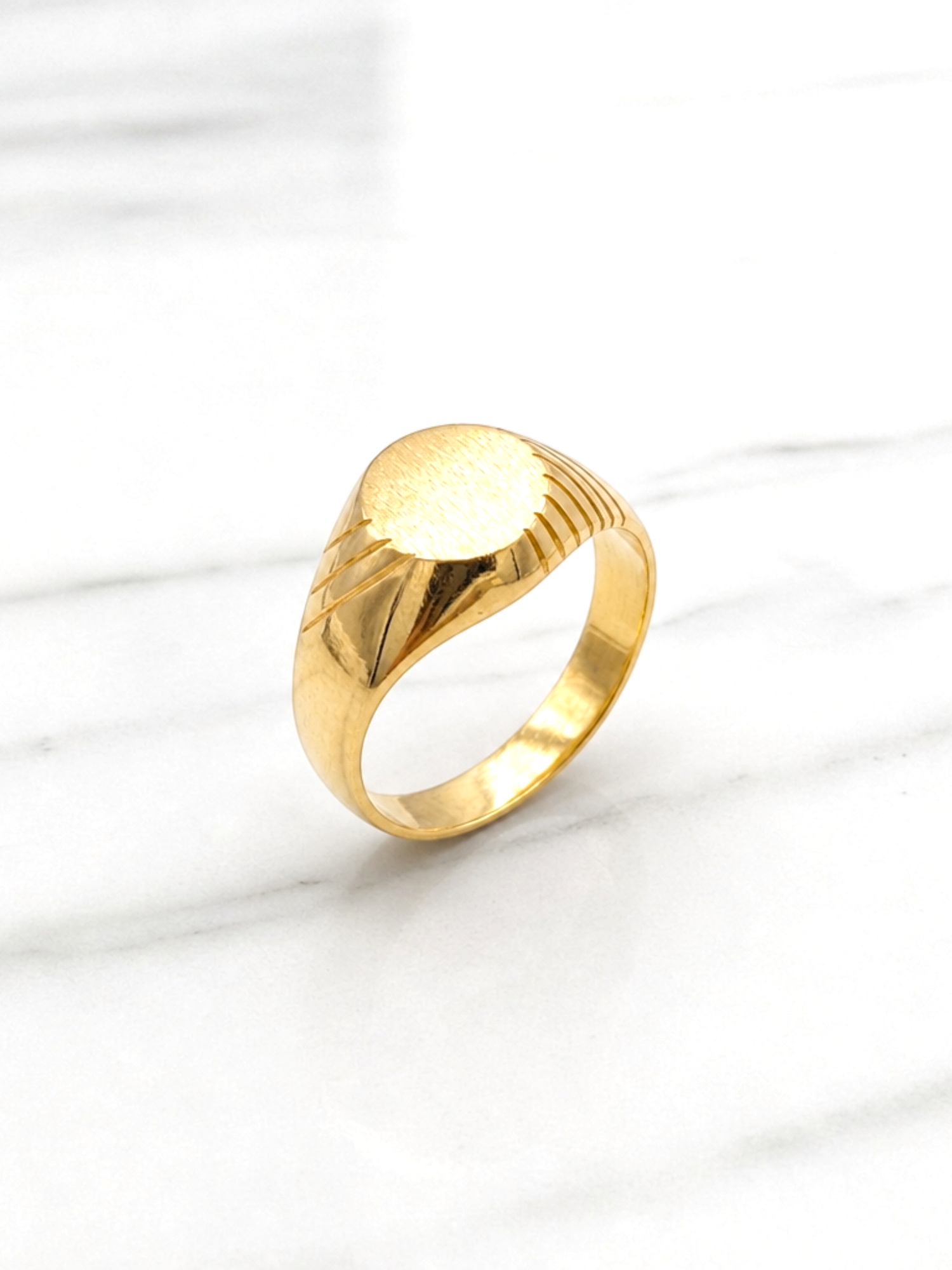 Anillo sello tallado Oro 18k 5