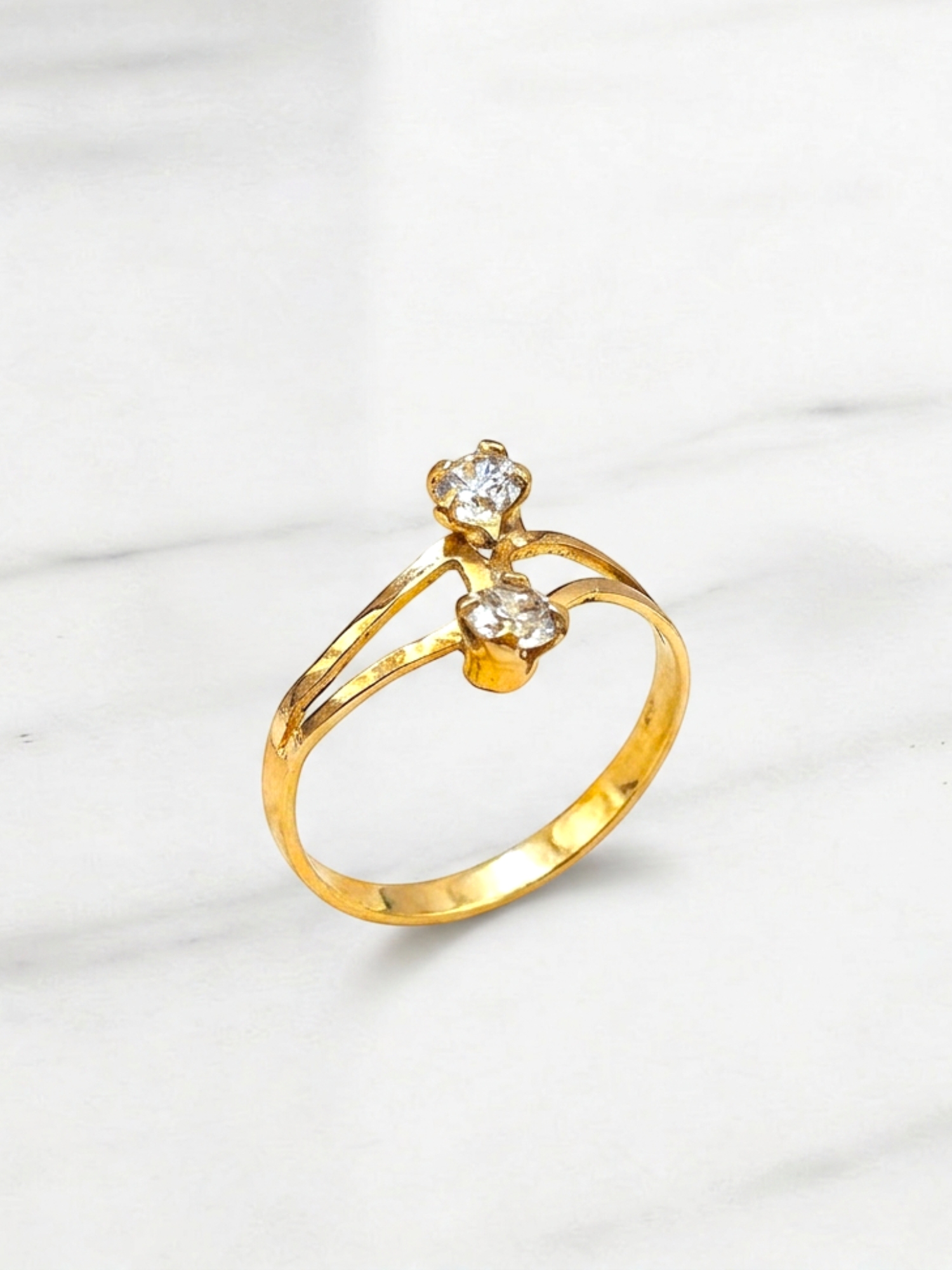 Anillo nosotros circónes Oro 18k 1