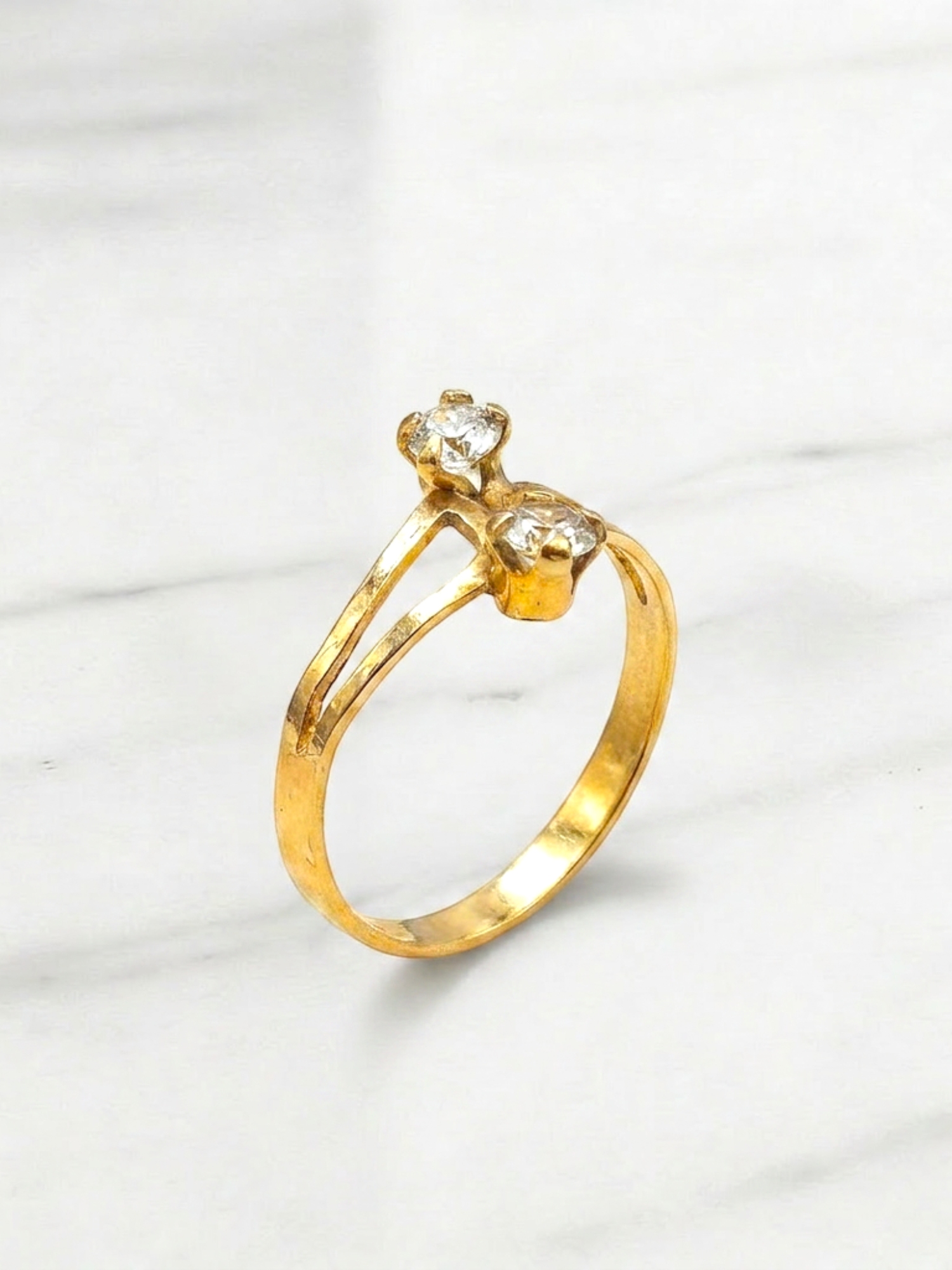 Anillo nosotros circónes Oro 18k 2
