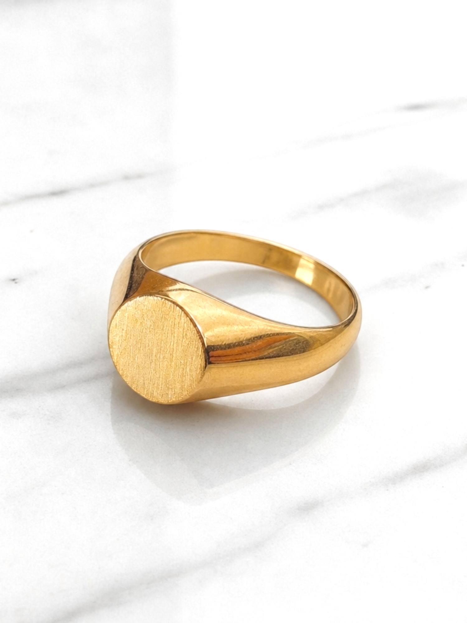 Anillo sello redondo Oro 18k 1