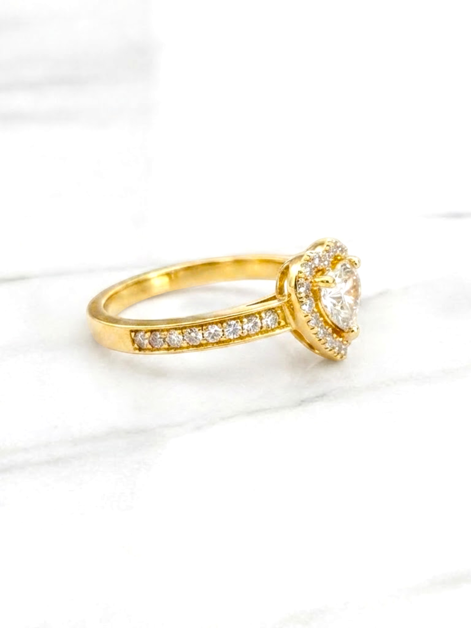 Anillo doble corazón cintillo circónes Oro 18k 5
