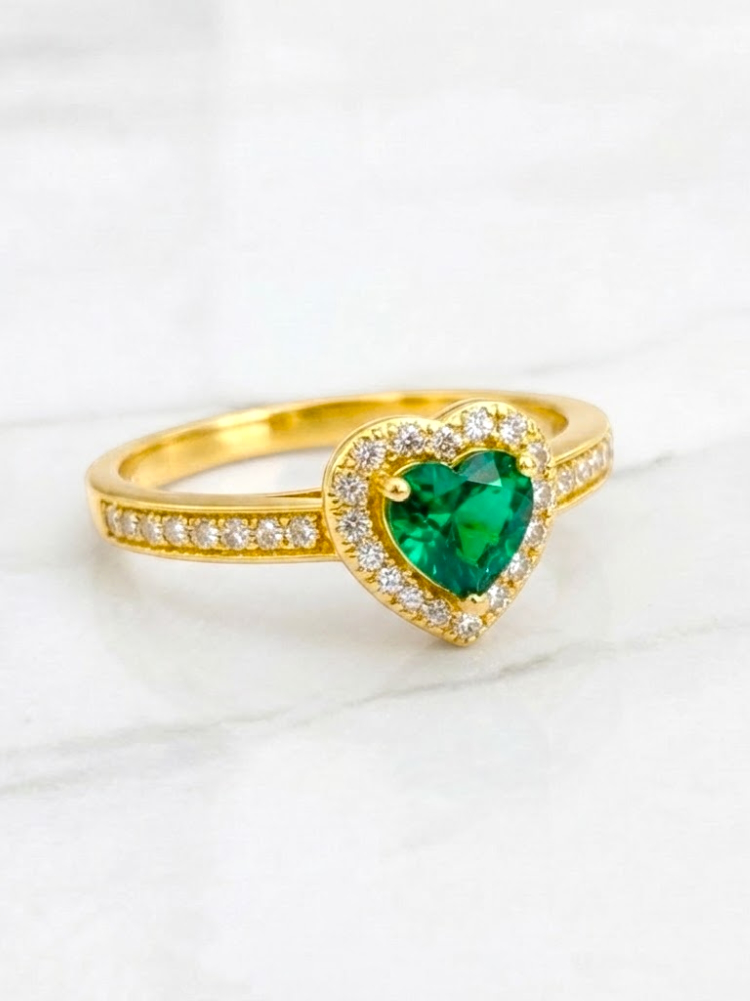 Anillo doble corazón cintillo esmeralda y circones Oro 18k 2