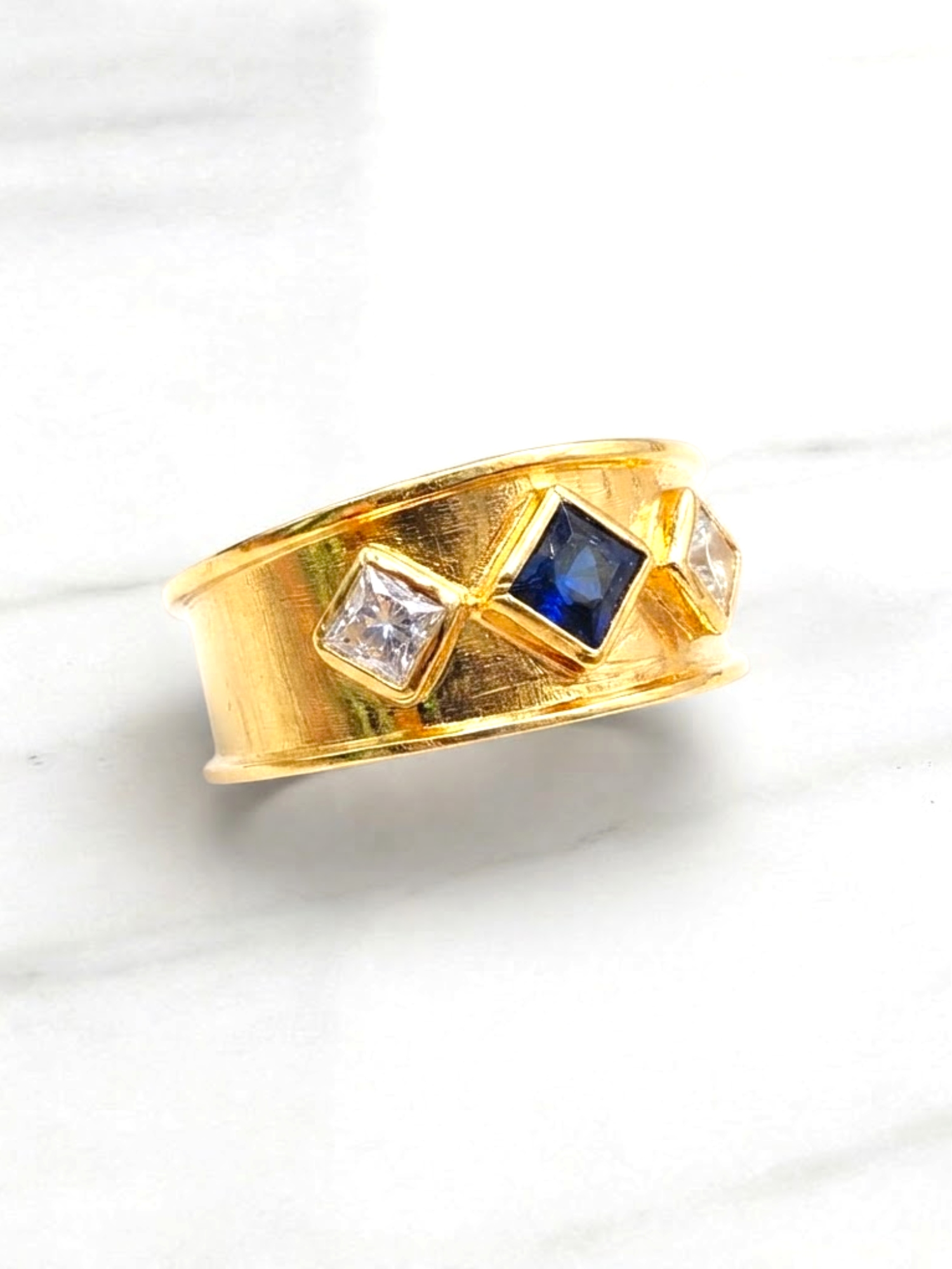 Anillo medieval zafiro y circones Oro 18k 3