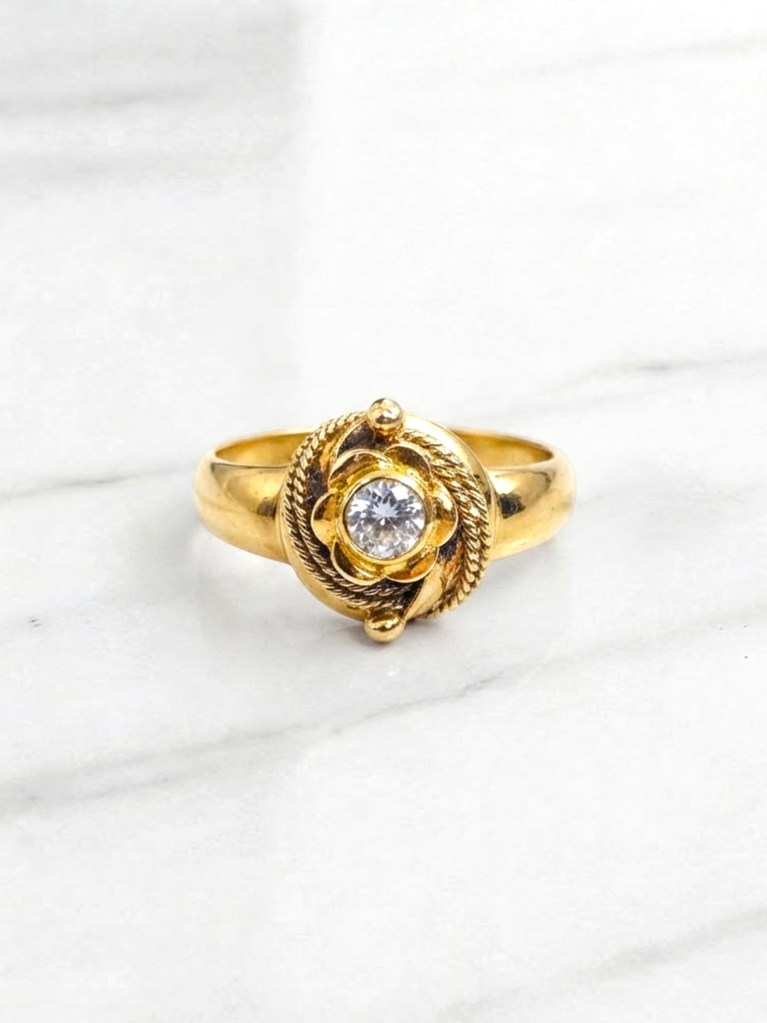 Anillo chevalier circón Oro 18k 5