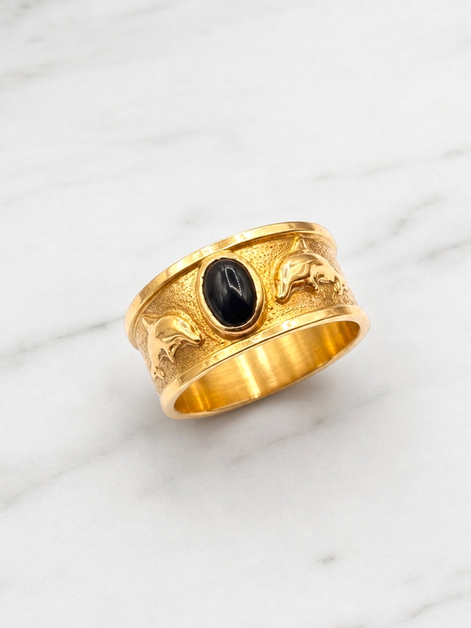 Anillo delfines onix Oro 18k 2