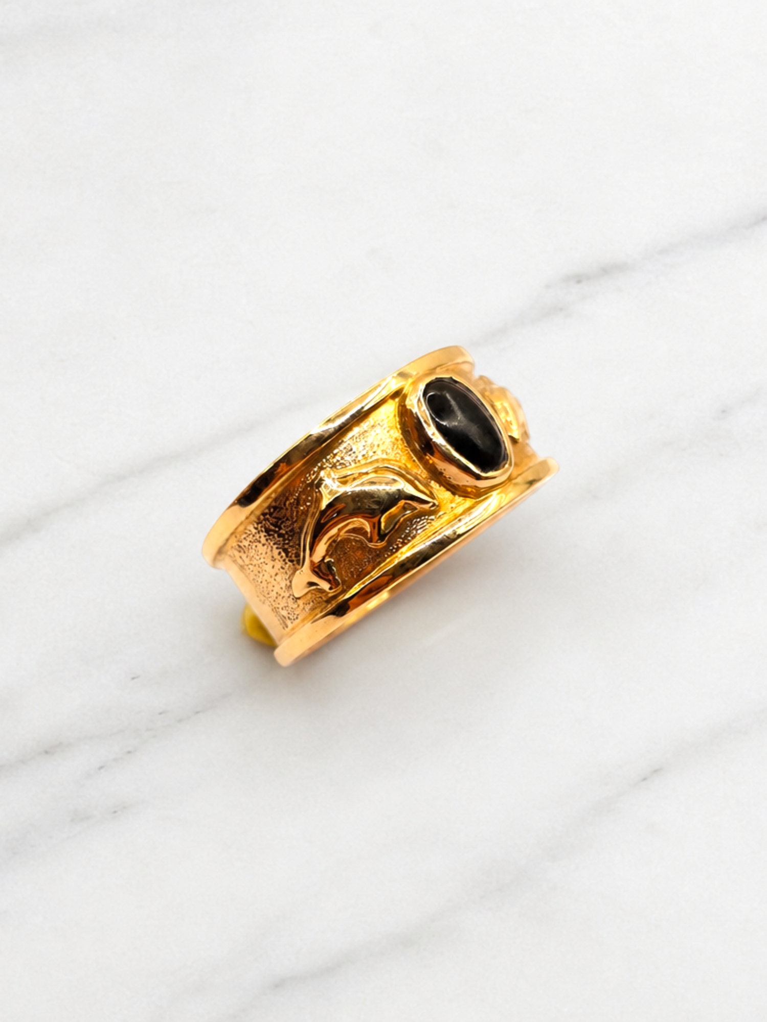Anillo delfines onix Oro 18k 5