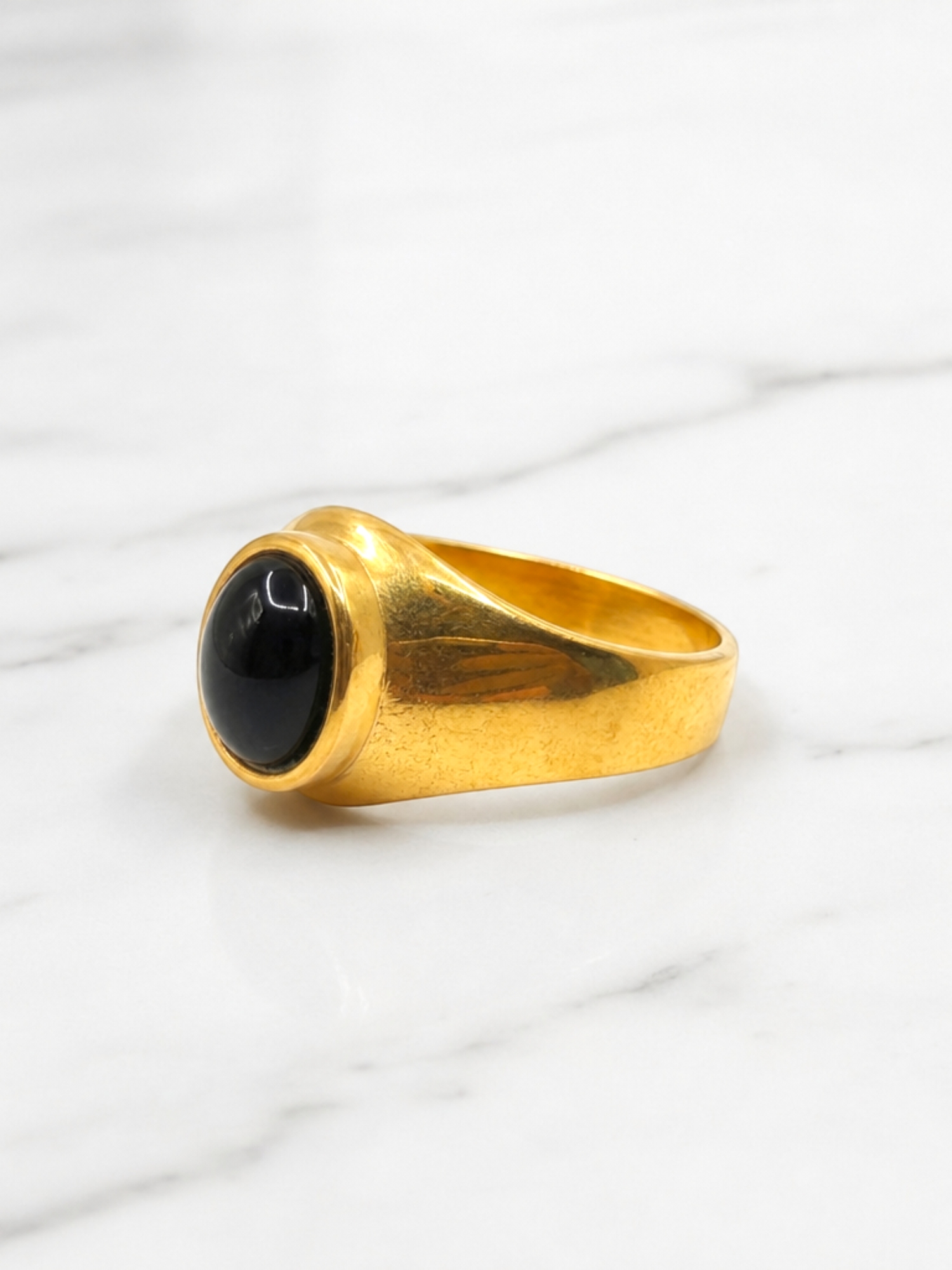 Anillo bolocco onix Oro 18k 2