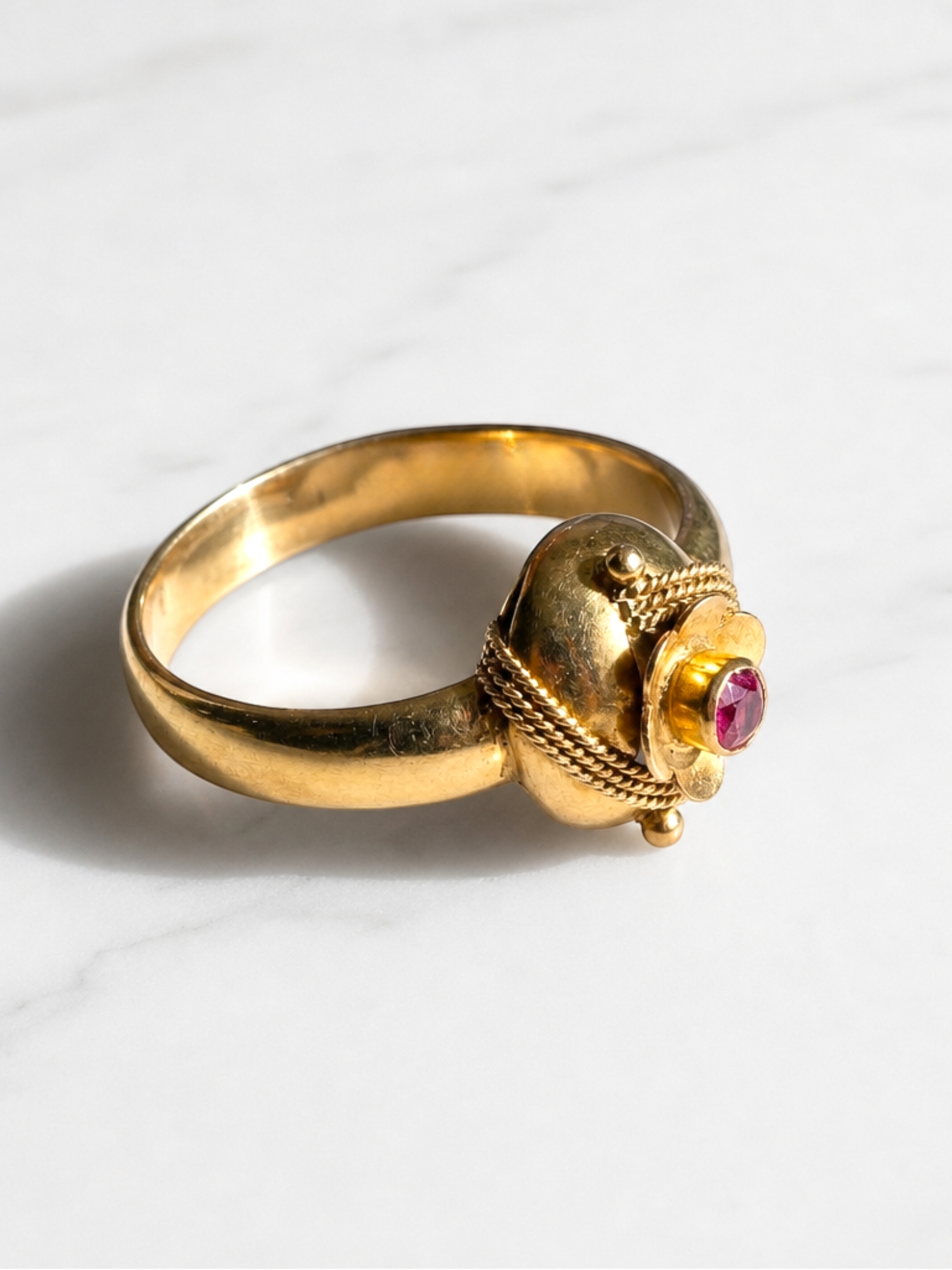 Anillo chevalier rubí Oro 18k 3