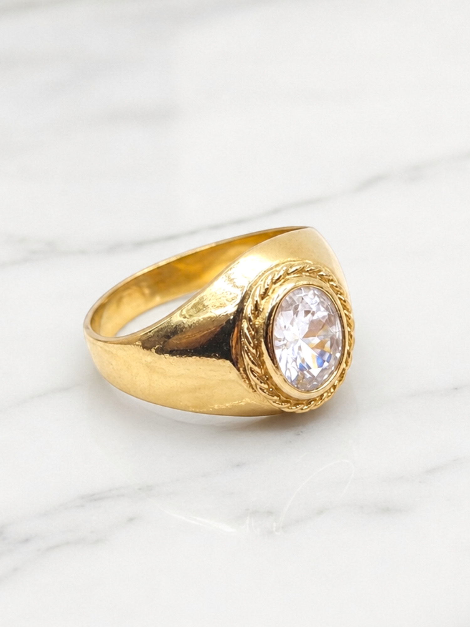 Anillo bolocco circón Oro 18k 2