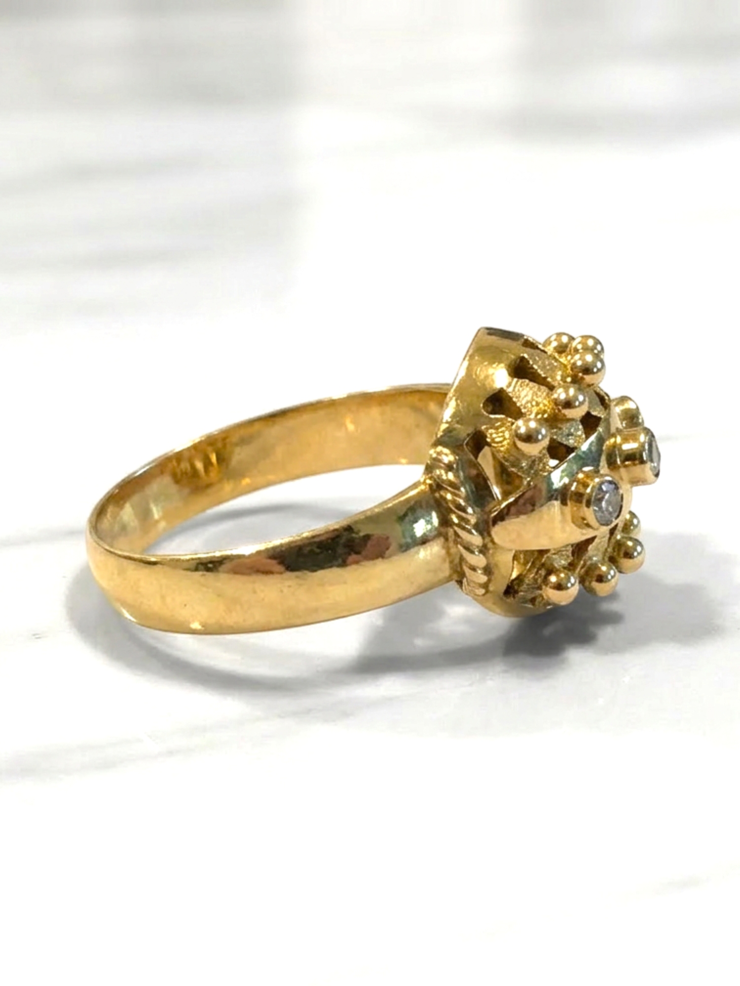 Anillo chevalier circón Oro 18k 1
