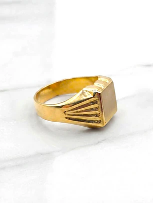 Anillo sello cuadrado mediano Oro 18k