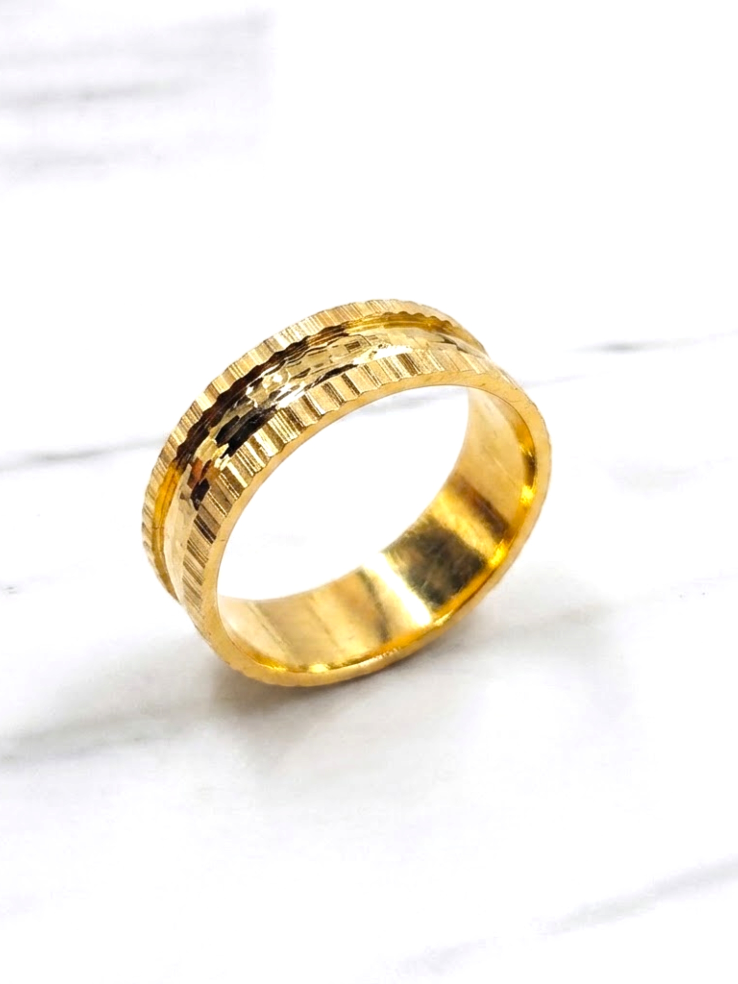 Argolla de matrimonio borde tallado 6 mm Oro 18k 3