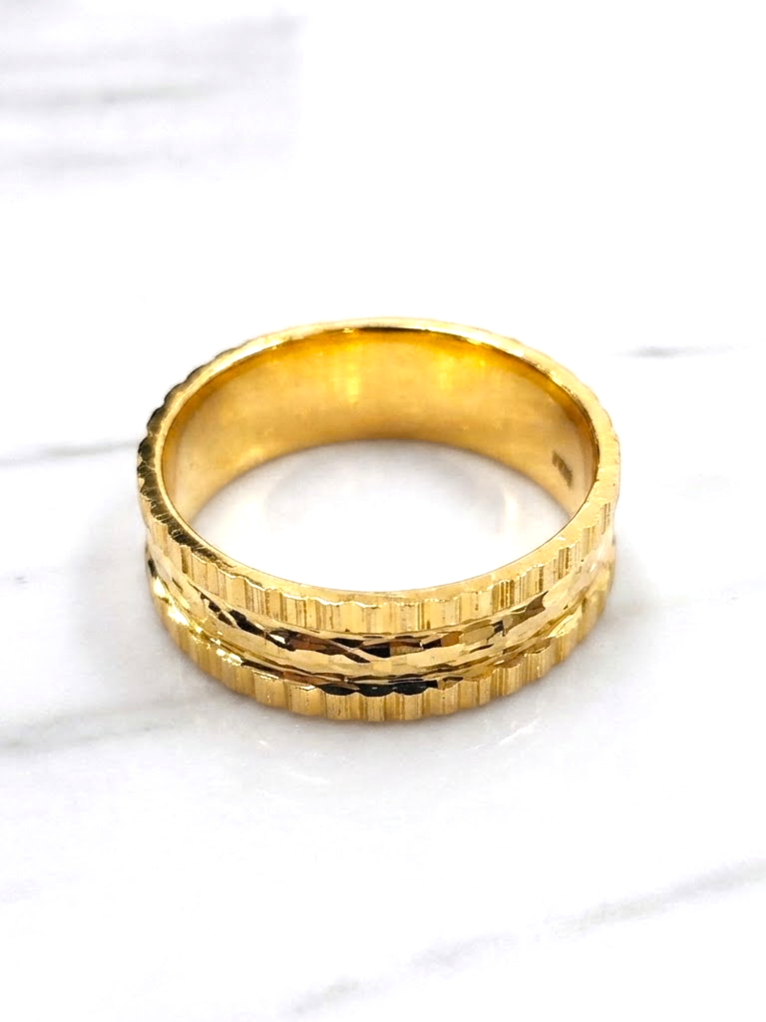 Argolla de matrimonio borde tallado 6 mm Oro 18k 4