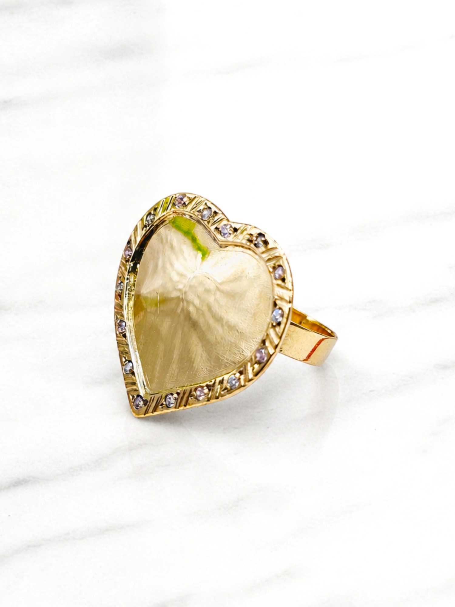Anillo tazo corazón piedras circones 6 grs Oro 18k 5