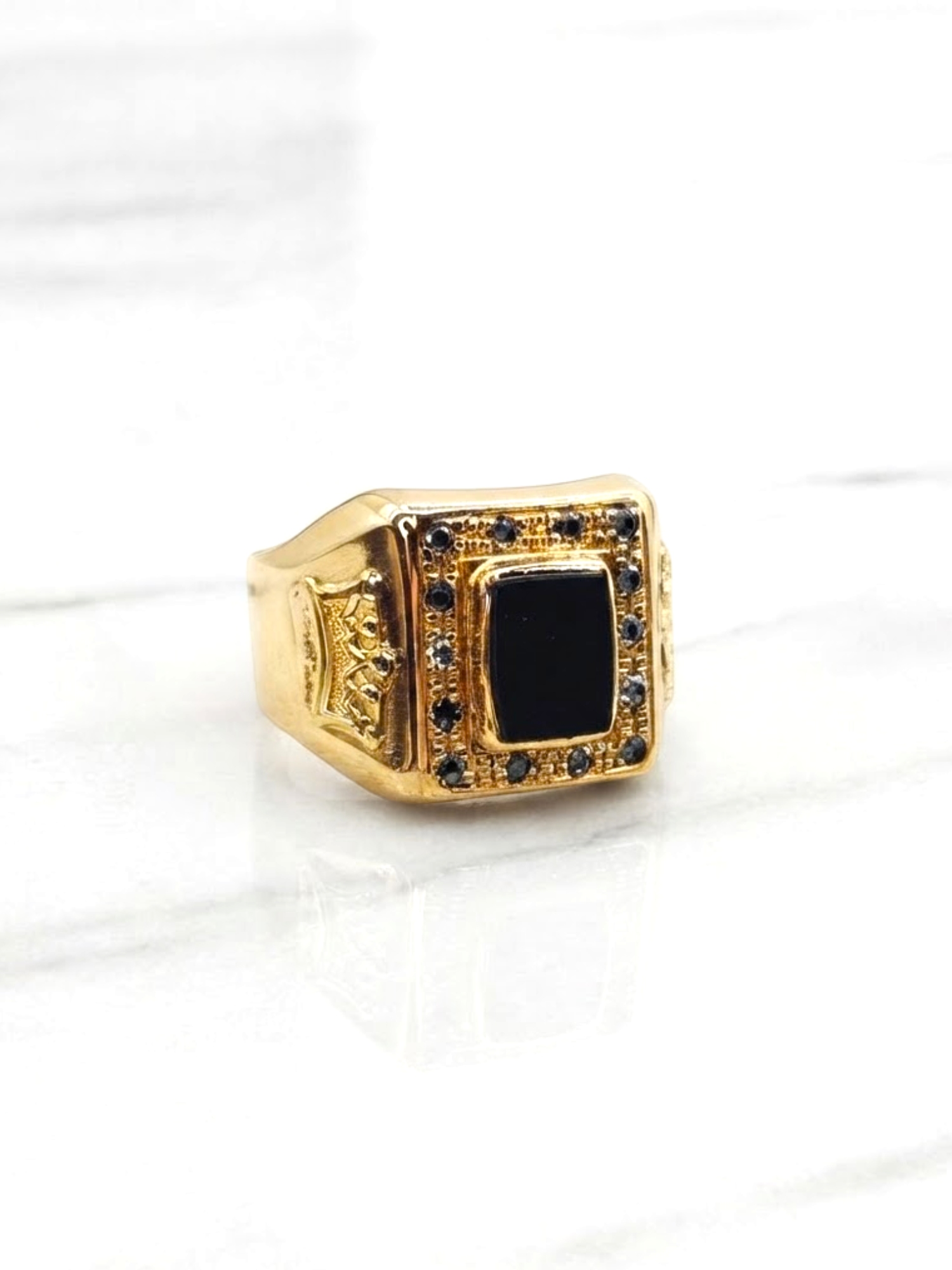 Anillo sello corona onix Oro 18k 5