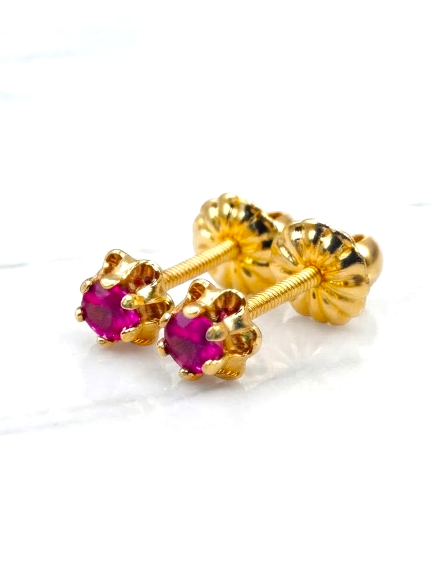 Aros chatón italiano Rubí pequeños Oro 18k  1