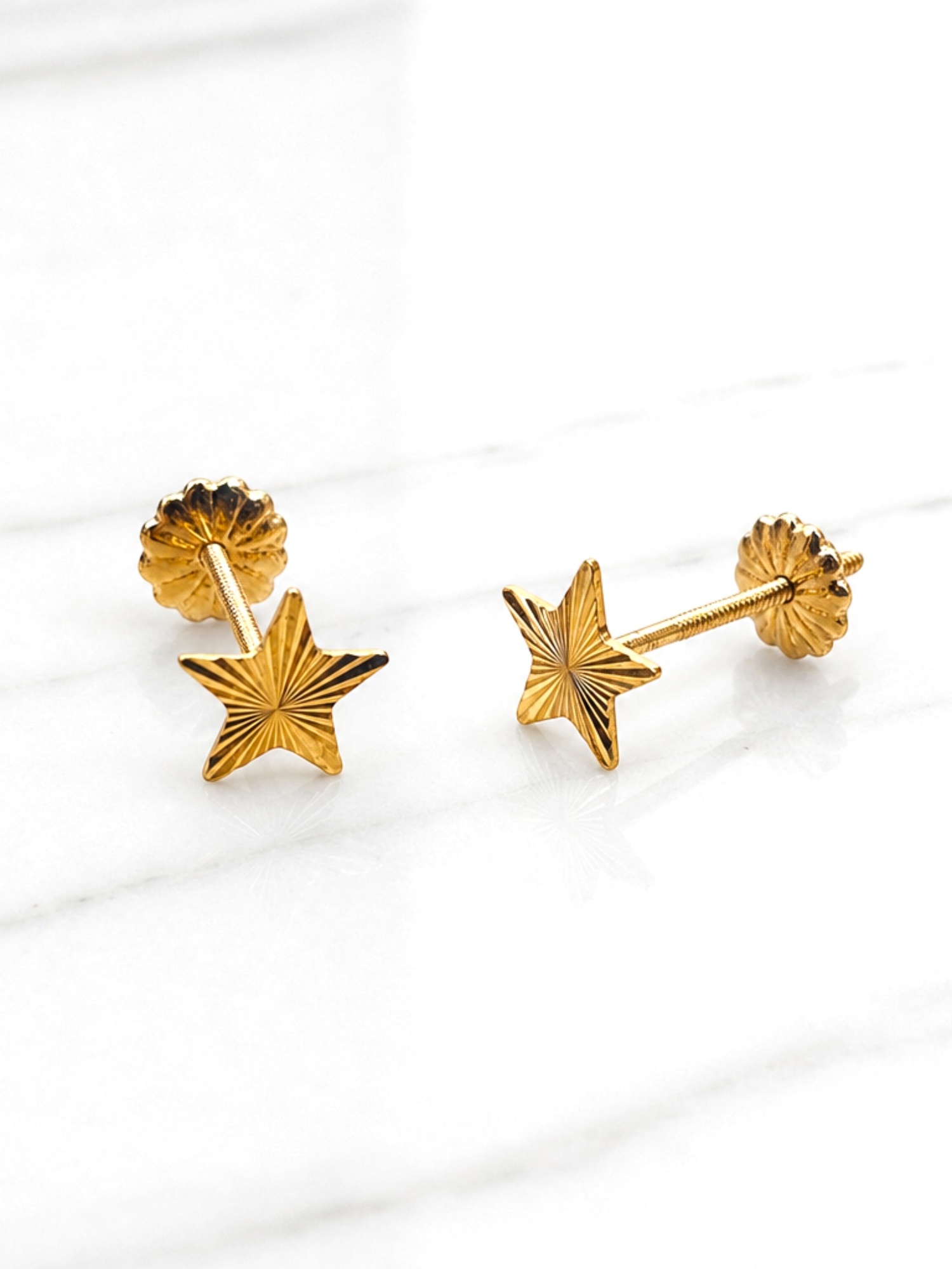 Aros estrellas talladas Oro 18k 4