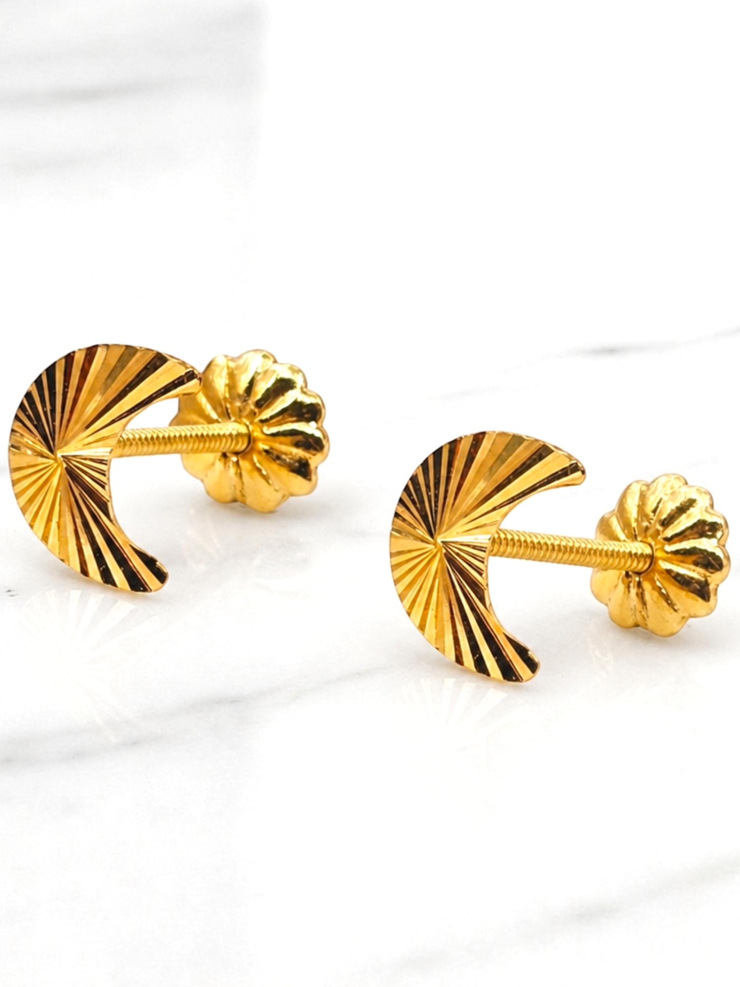 Aros lunas satinadas grandes Oro 18k 3