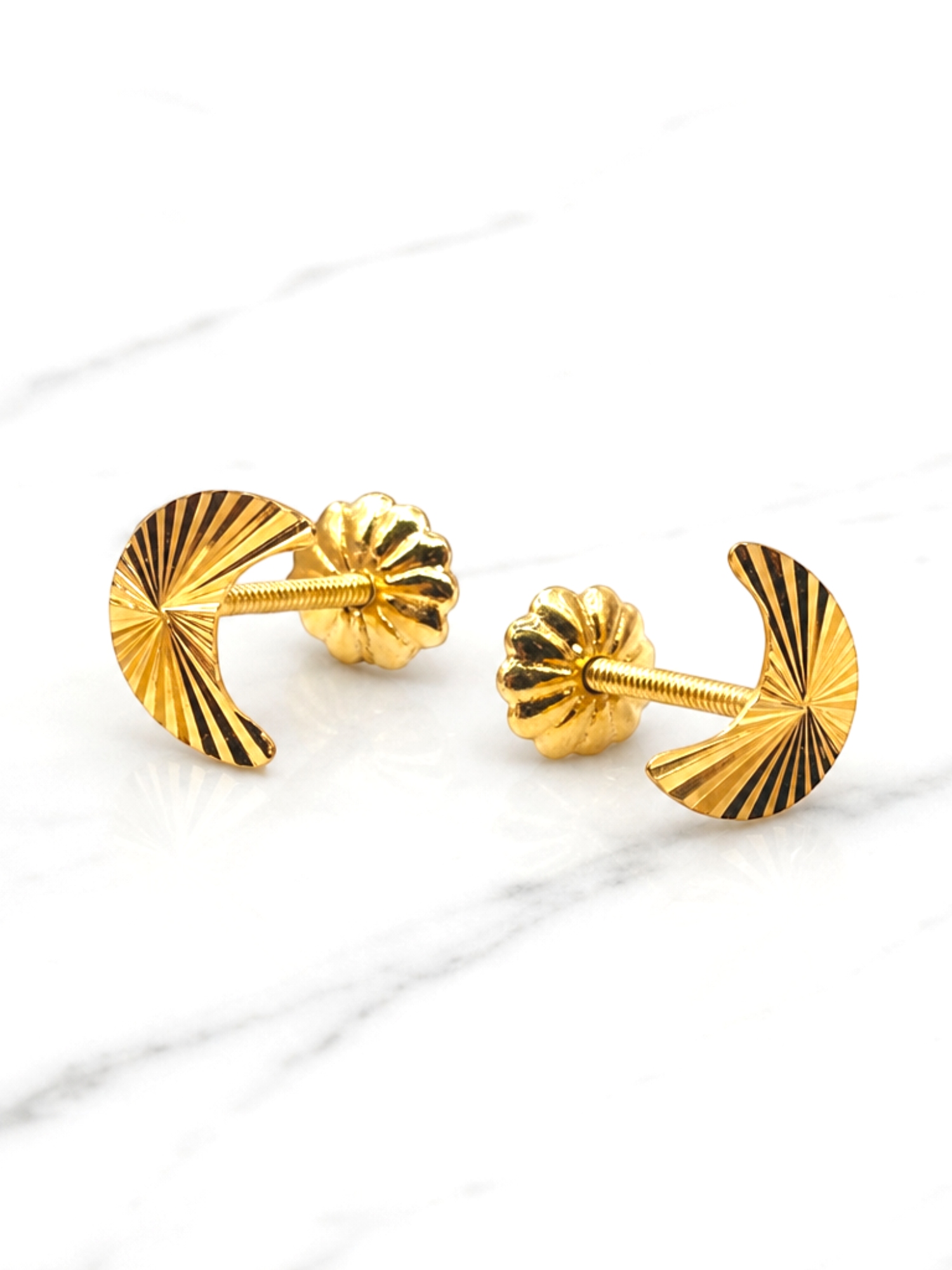 Aros lunas satinadas grandes Oro 18k 5