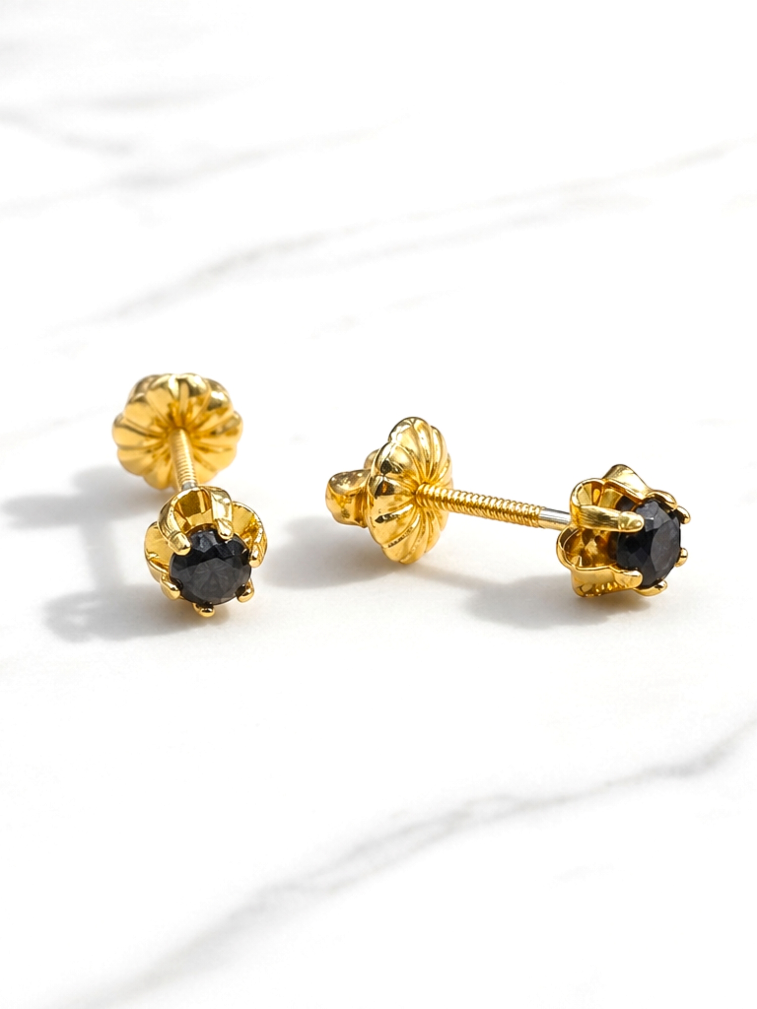 Aros chaton italiano onix chicos Oro 18k 4