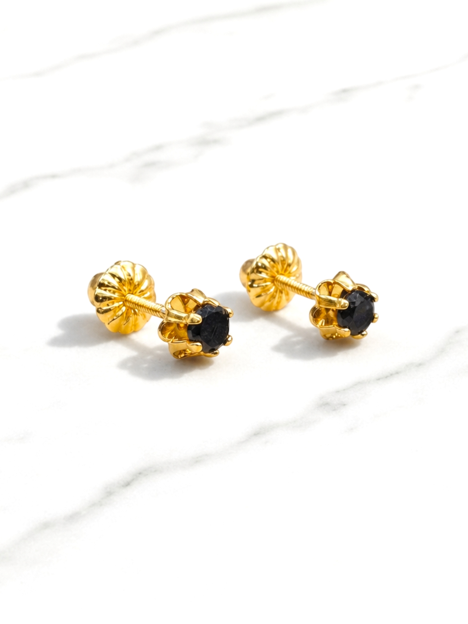 Aros chaton italiano onix chicos Oro 18k 3