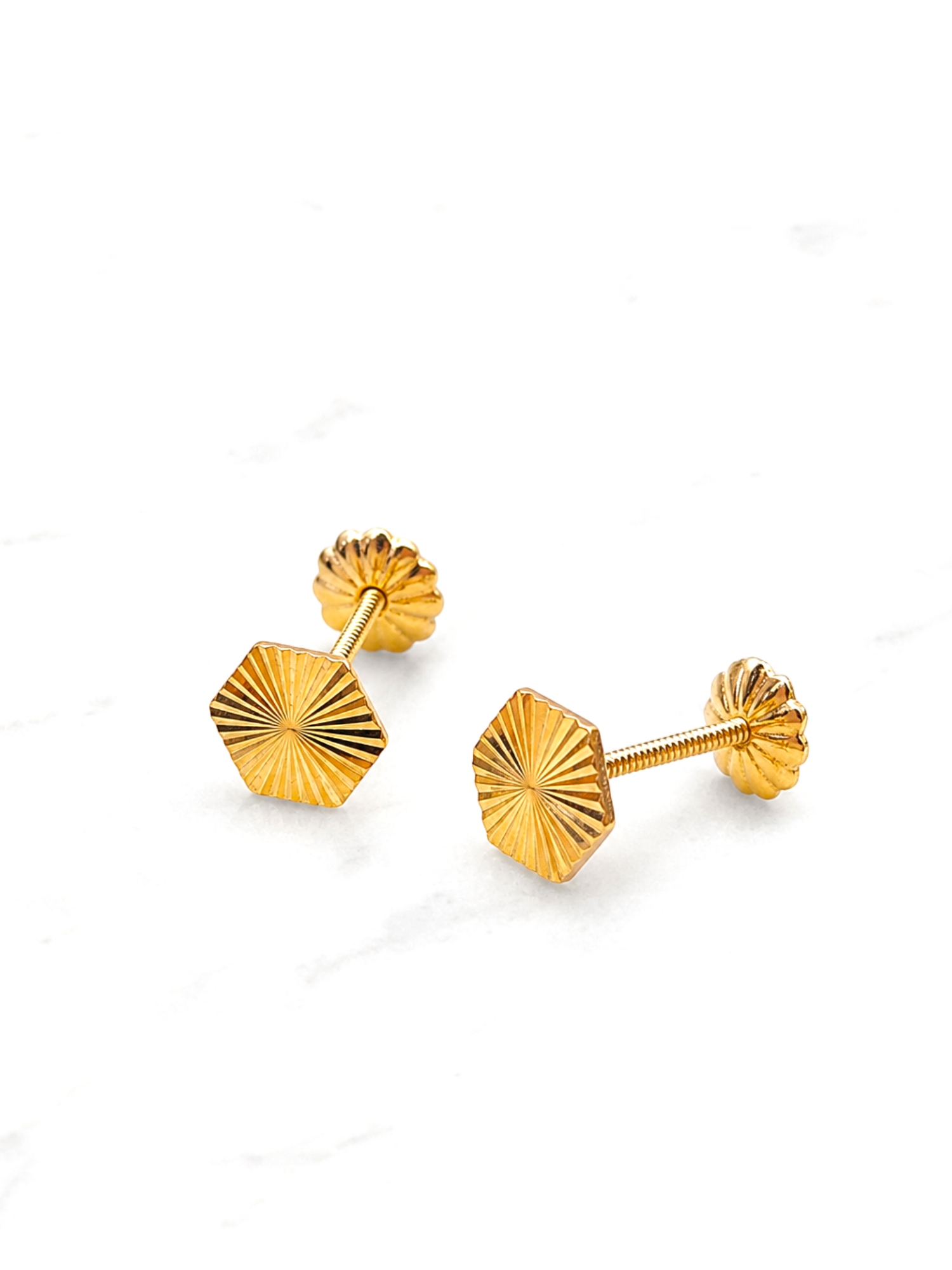 Aros rombo tallados Oro 18k 3