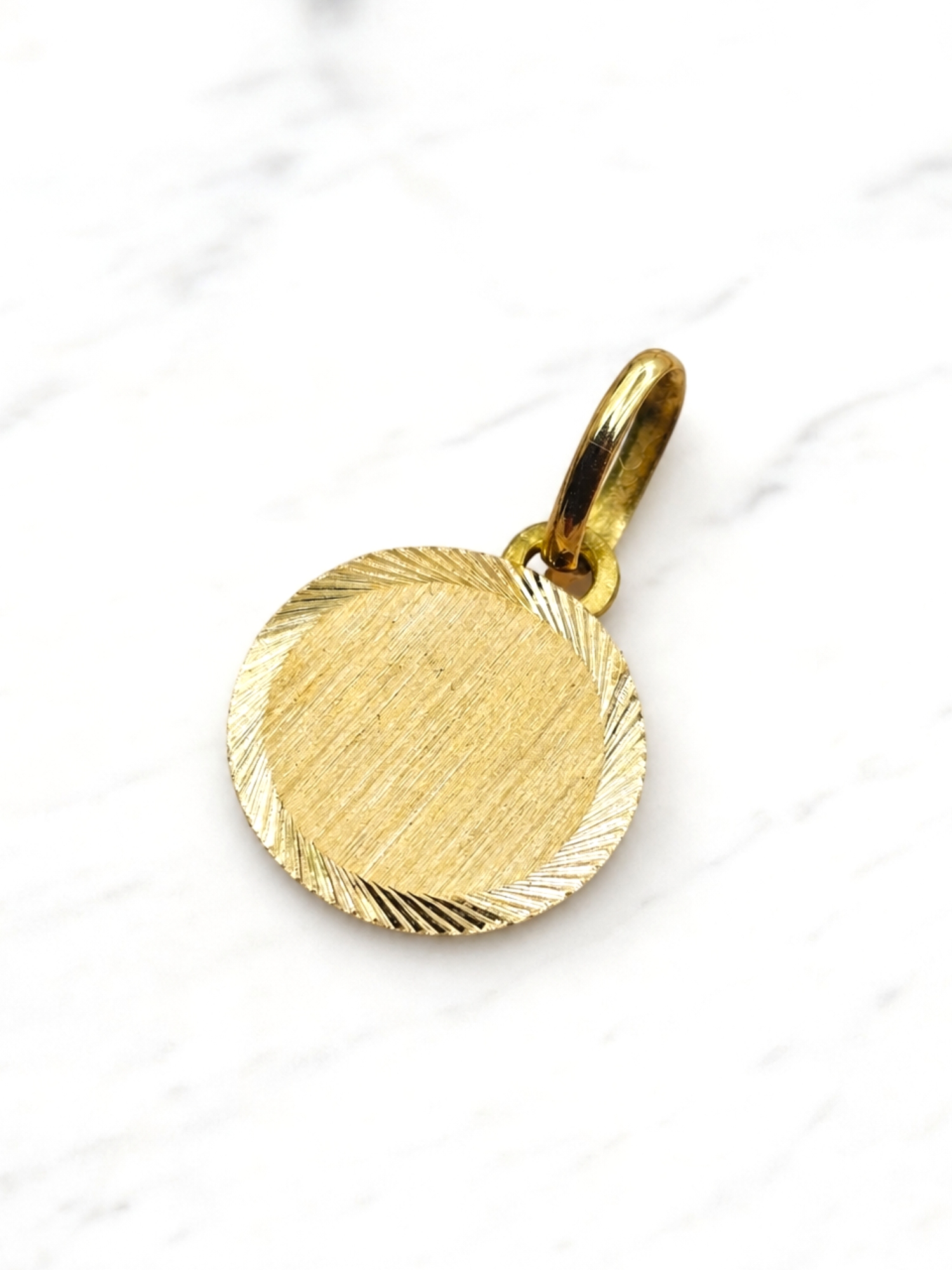Colgante disco satinado chico Oro 18k 5