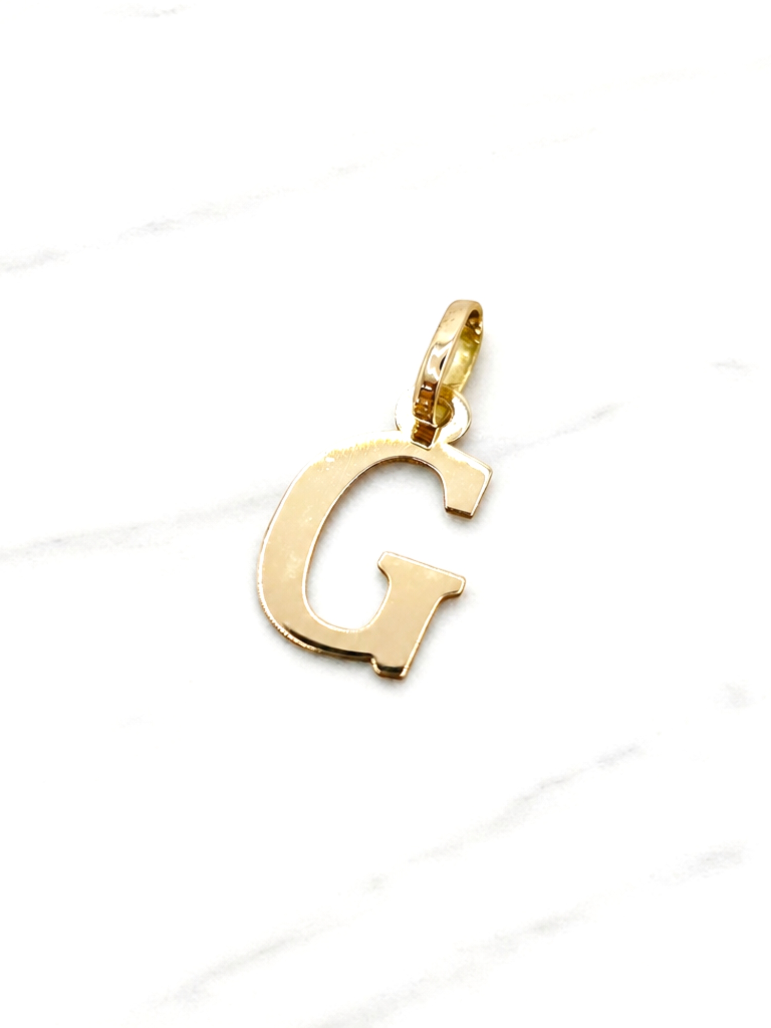 Colgante inicial 2 cm Oro 18k 3