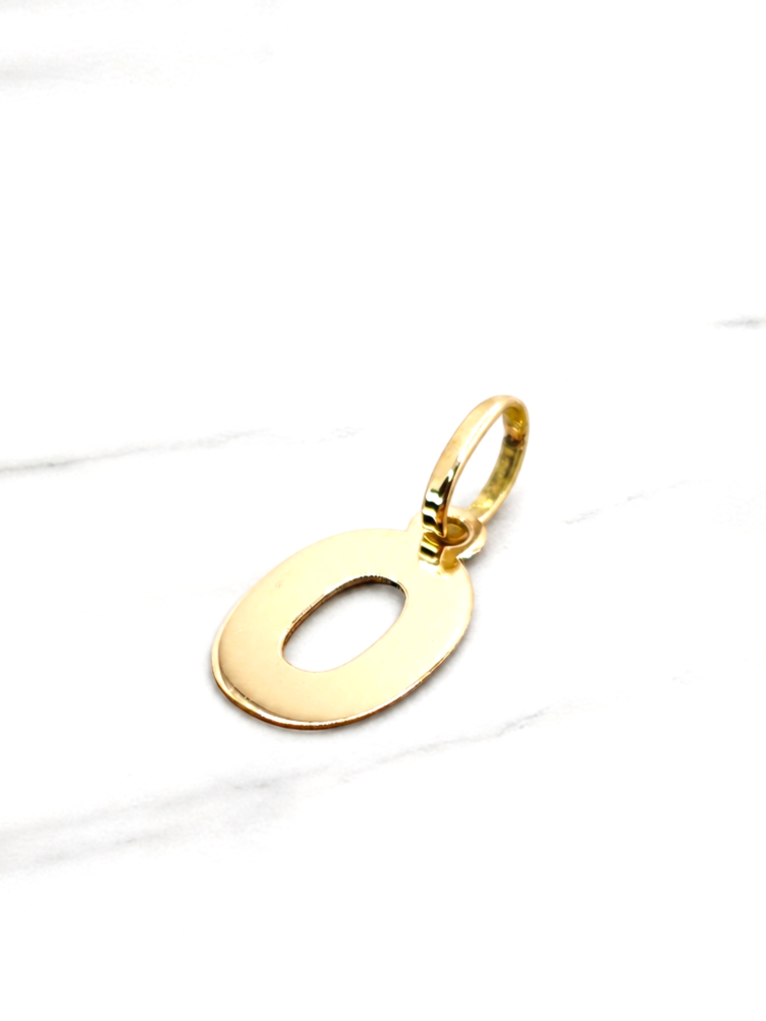 Colgante inicial 2 cm Oro 18k 7