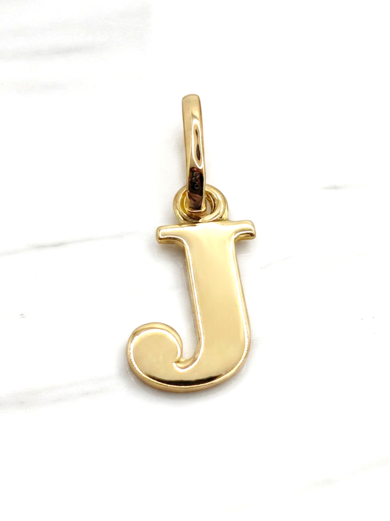 Colgante inicial 2 cm Oro 18k 18