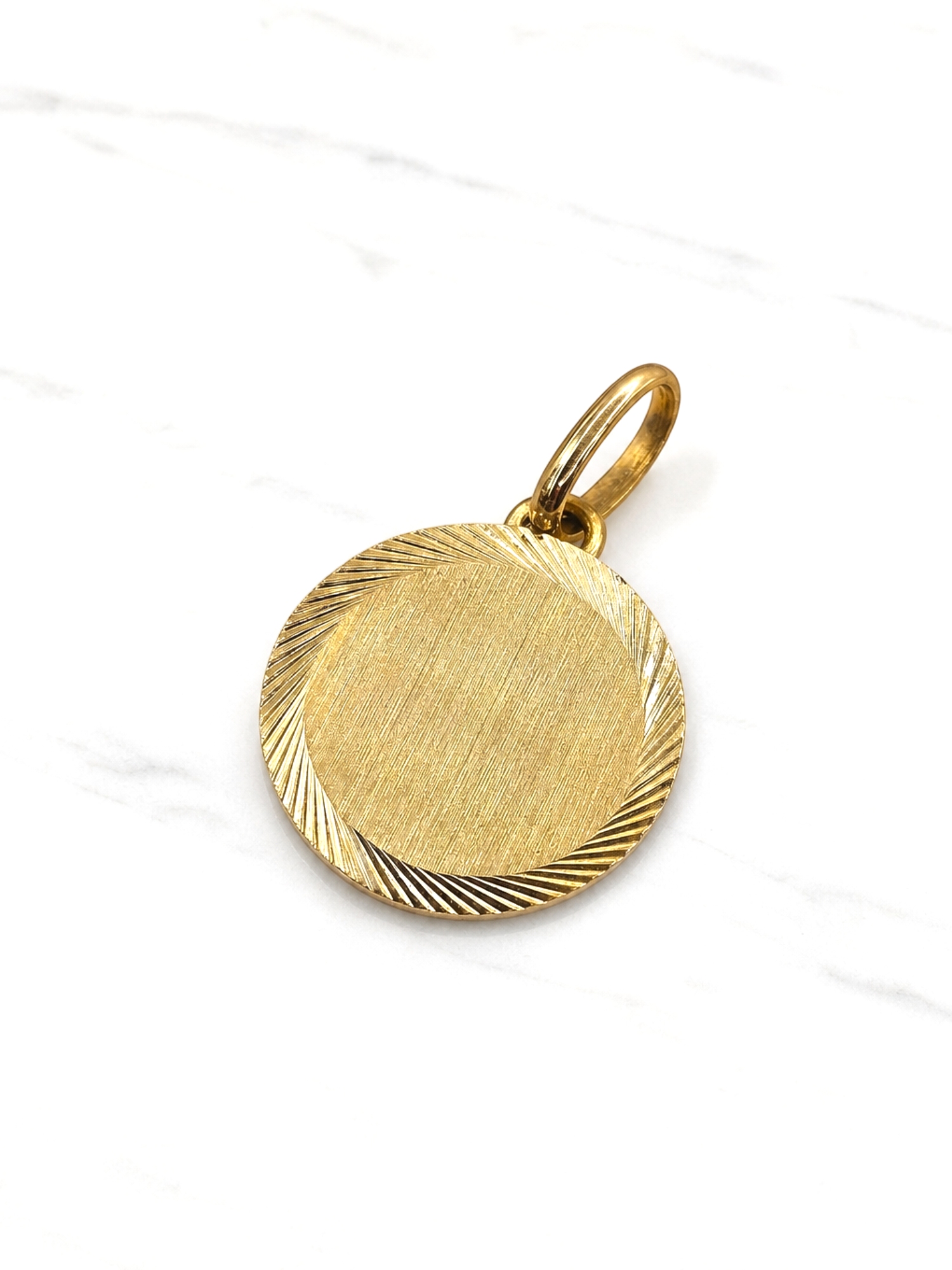Colgante disco 1.5 cm Oro 18k  3