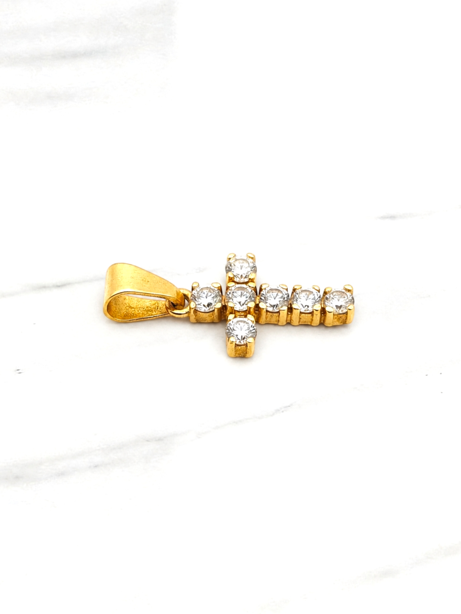 Colgante cruz circones Oro 18k  2